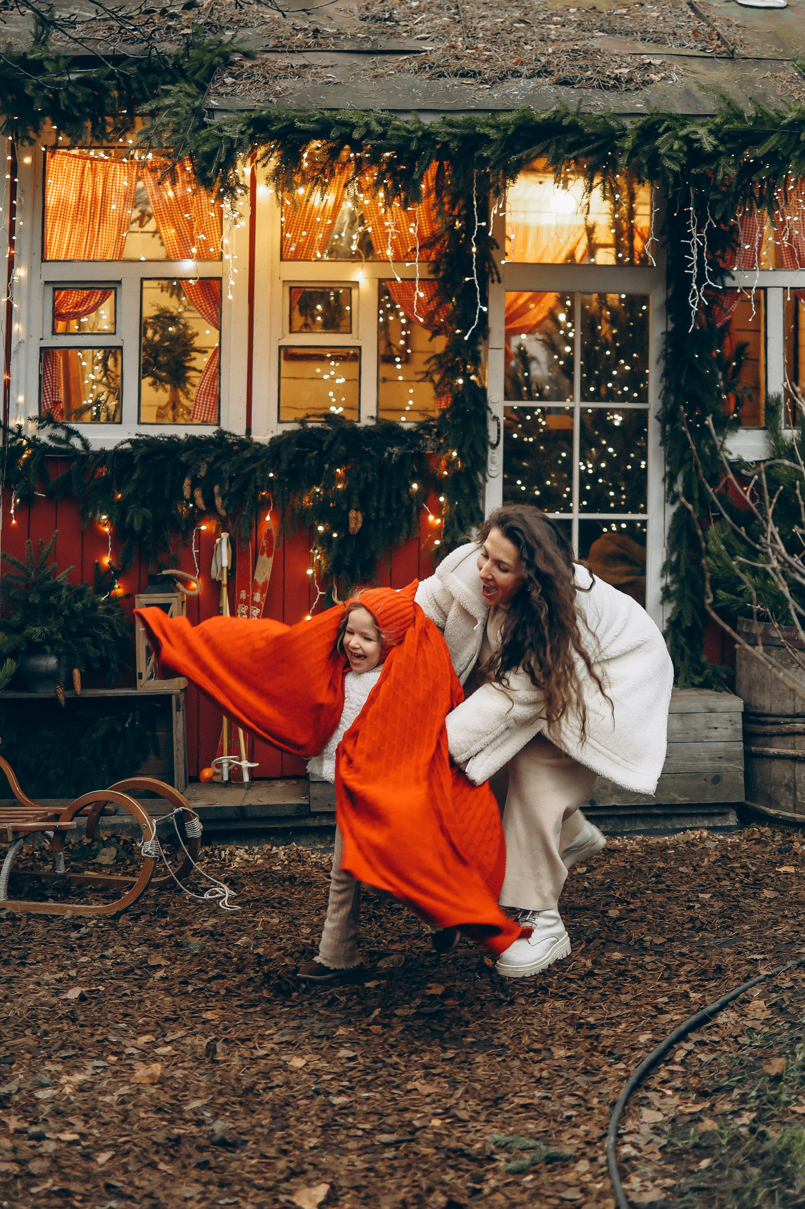 Я Лена — семейный фотограф в стиле Life Style Москва и Подмосковья: Балашиха, Пушкино, Щелково, Домодедово, Дмитров. Я за эмоции и любовь