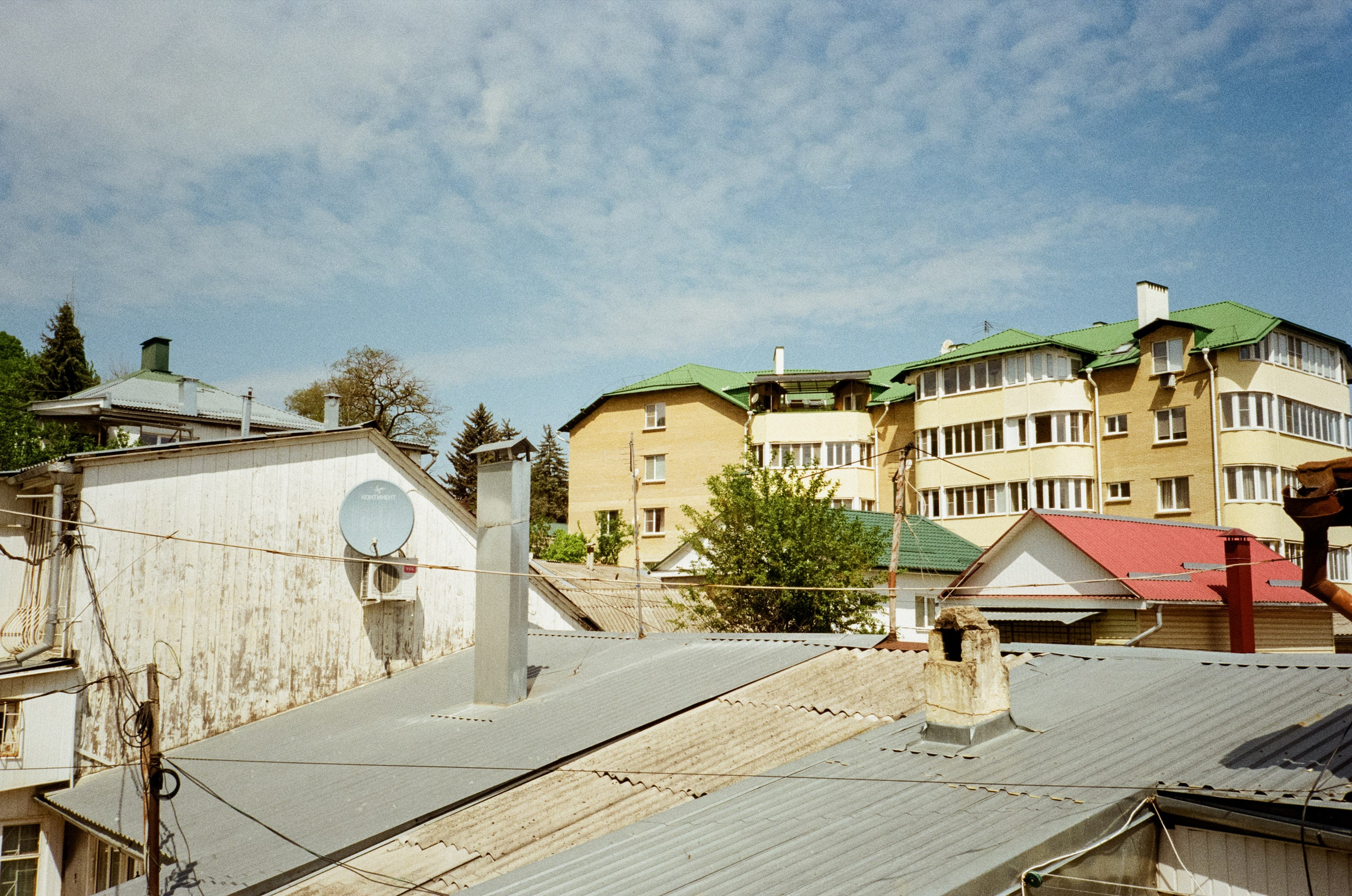Дворик на Гагарина в Кисловодске. Паркур. Фотограф-документалист Мария Осокина
