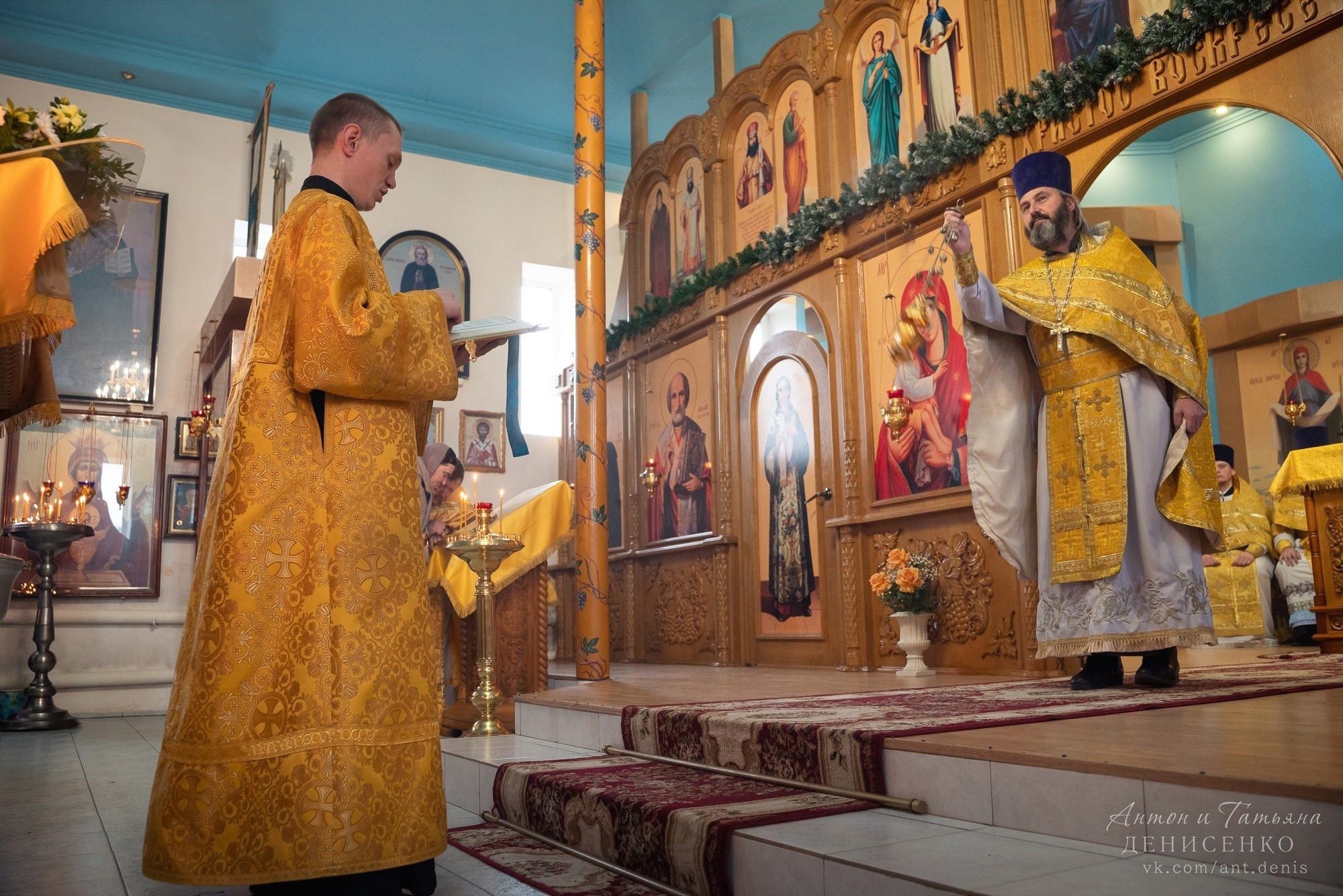 Антон и Татьяна Денисенко — В храме