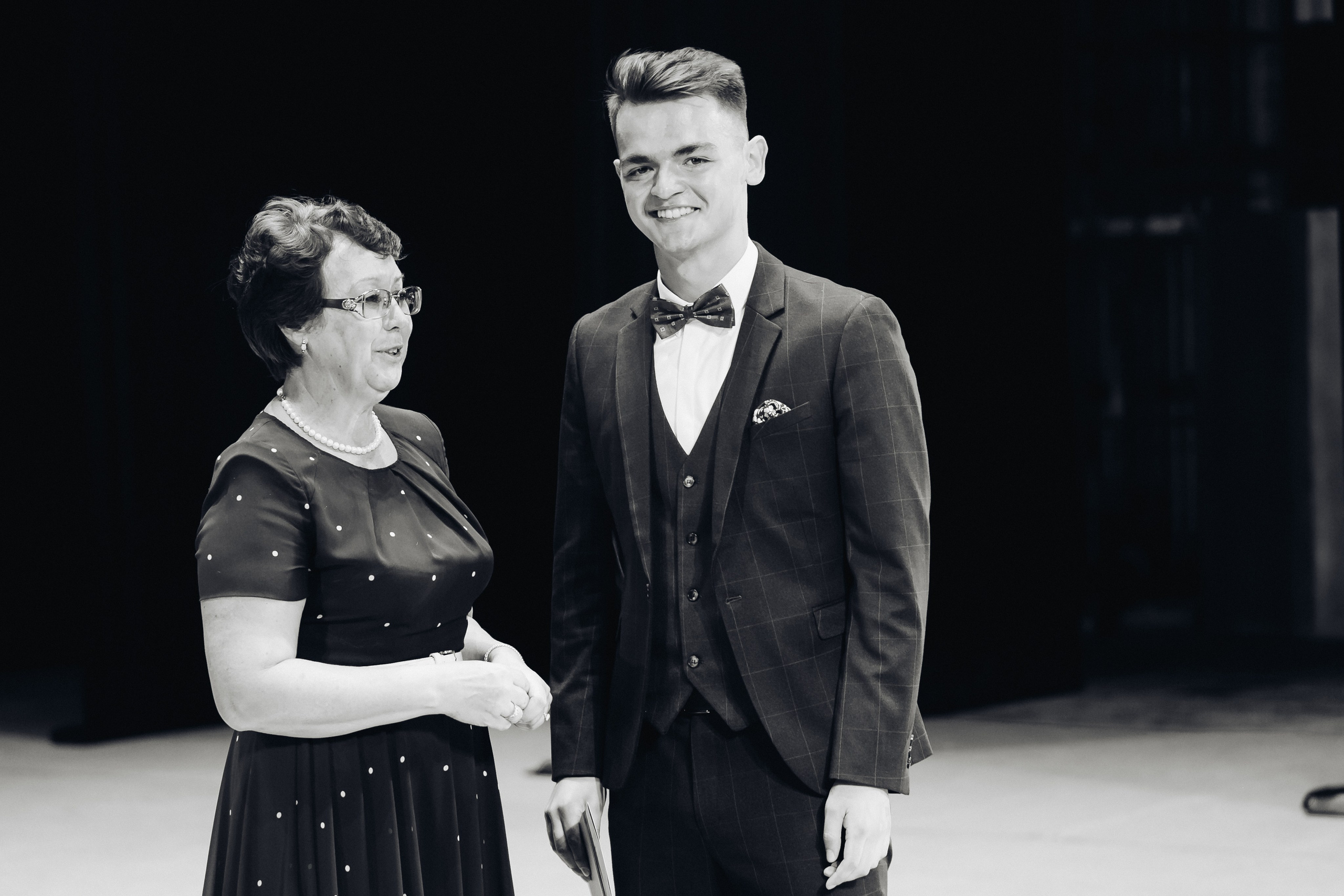 Вручение аттестатов 14 Гимназия. Свадебный и семейный фотограф в Улан-Удэ