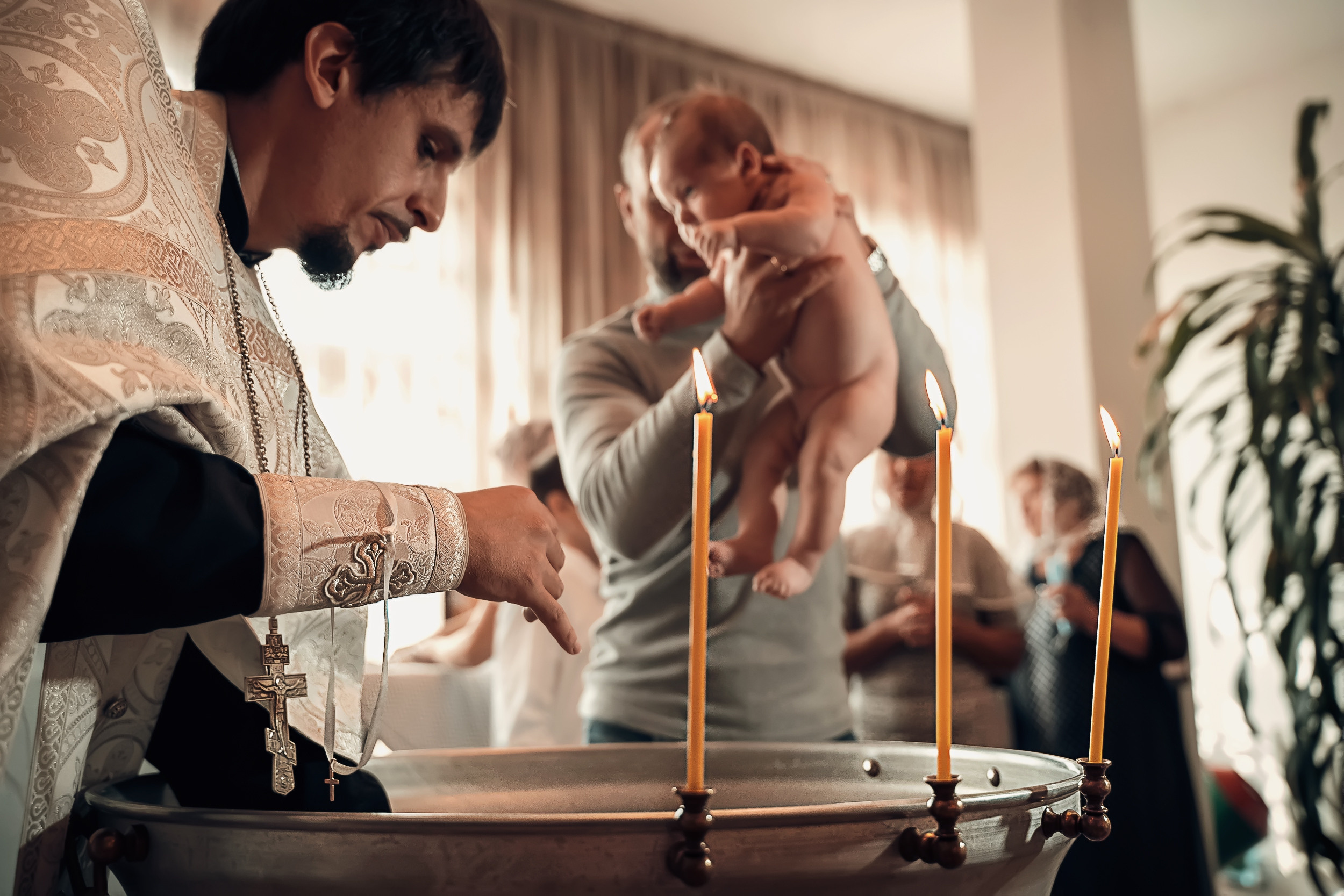 Крещение в храме «Нечаянная Радость» г. Новомосковск. Церковный фотограф Севастополь