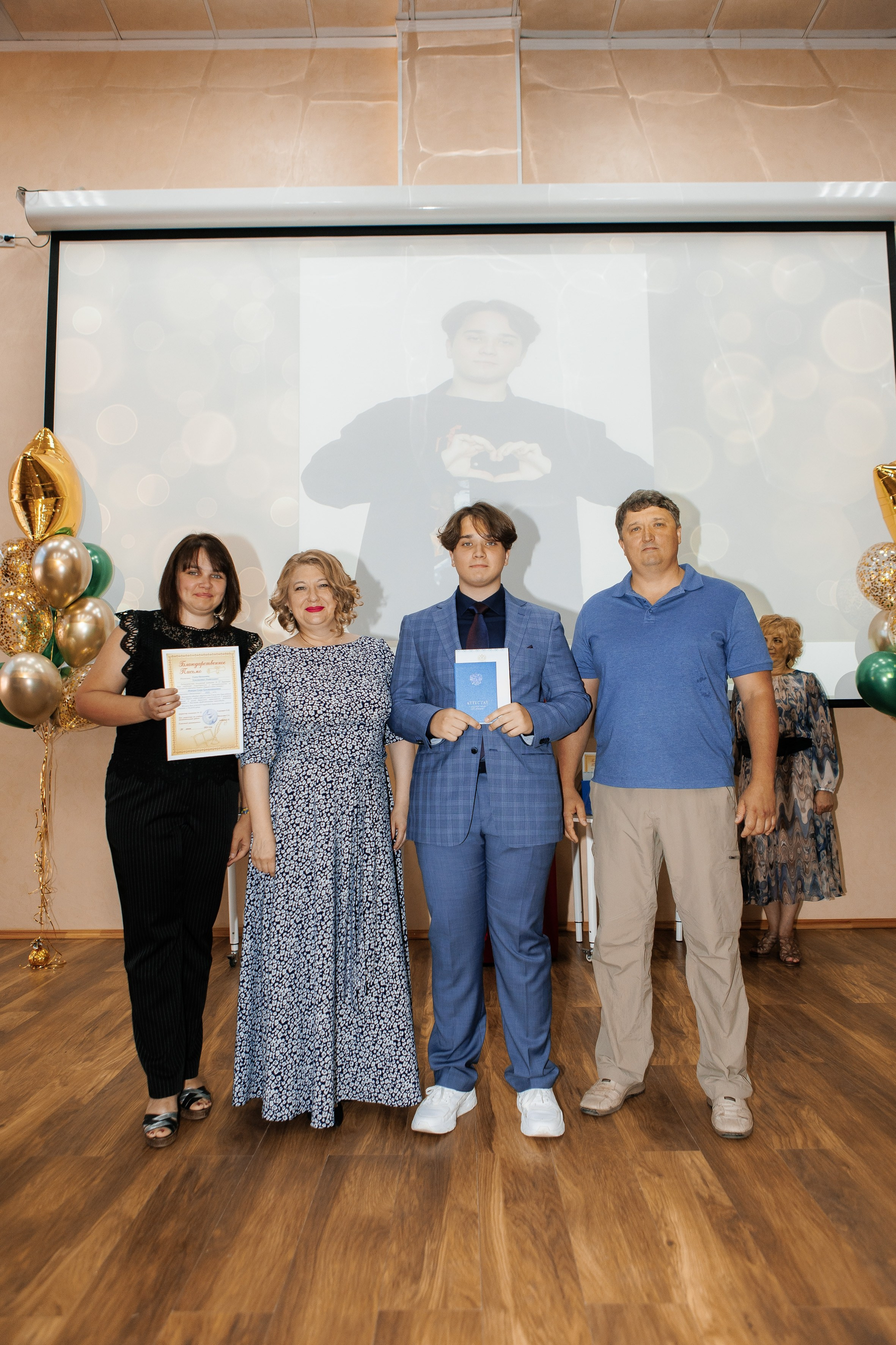 Выпускной Гимназия 12 2024 г. Свадебный и портретный Фотограф в Липецке Дмитрий Котюков