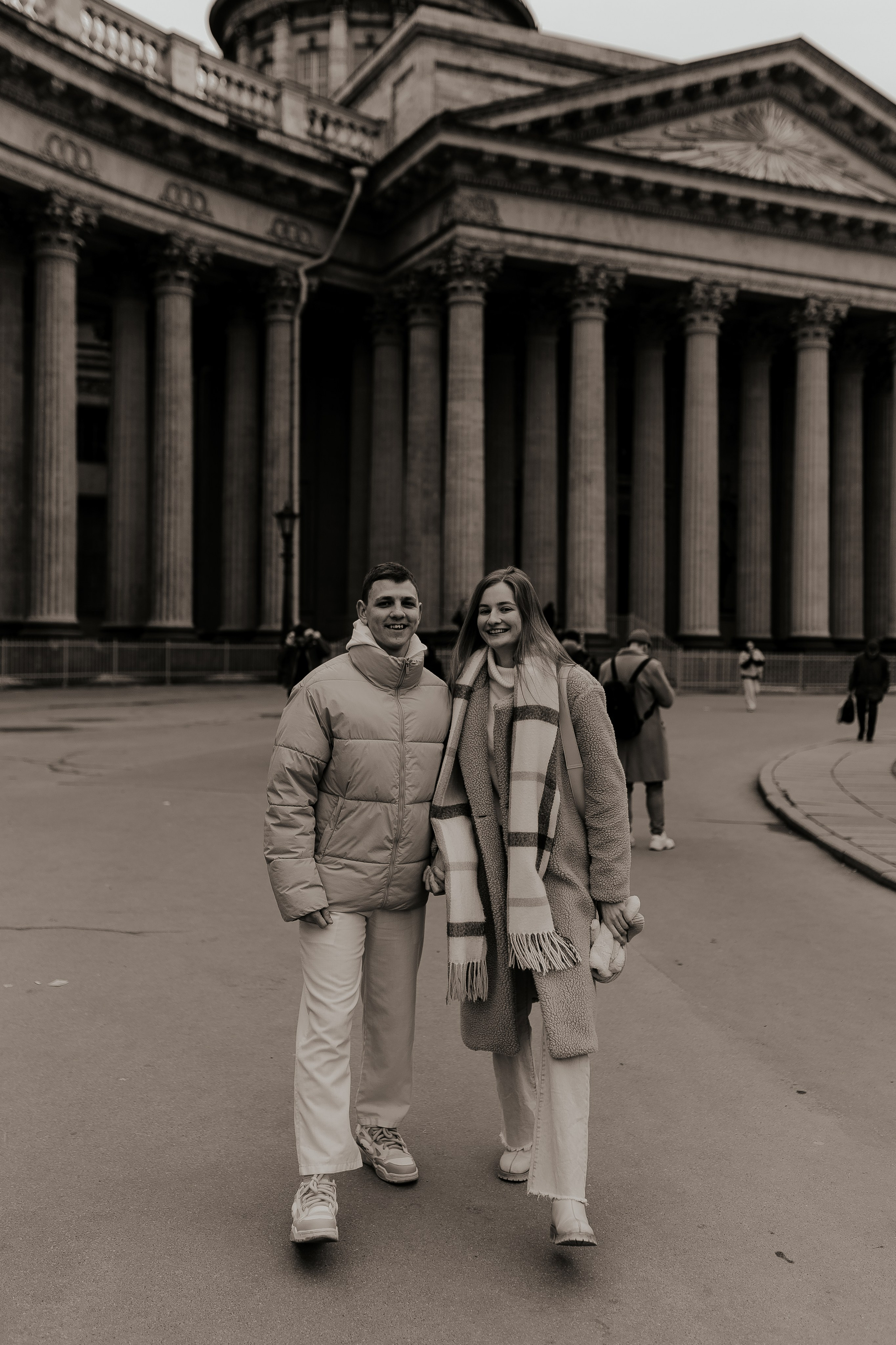 Лавстори у Казанского собора. Фотограф в Санкт-Петербурге Лиза Семченкова