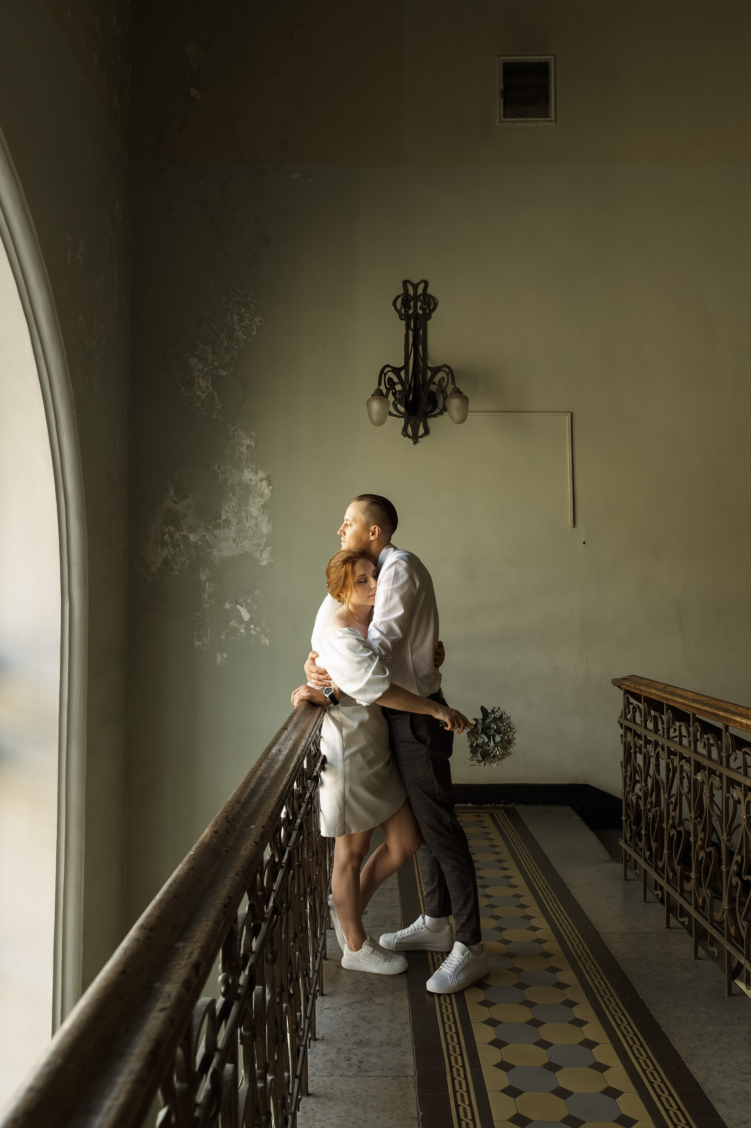 Кристина и Артем — свадебная съемка на Витебском вокзале. Свадебный и портретный фотограф в Санкт-Петербурге Анна Демьянова