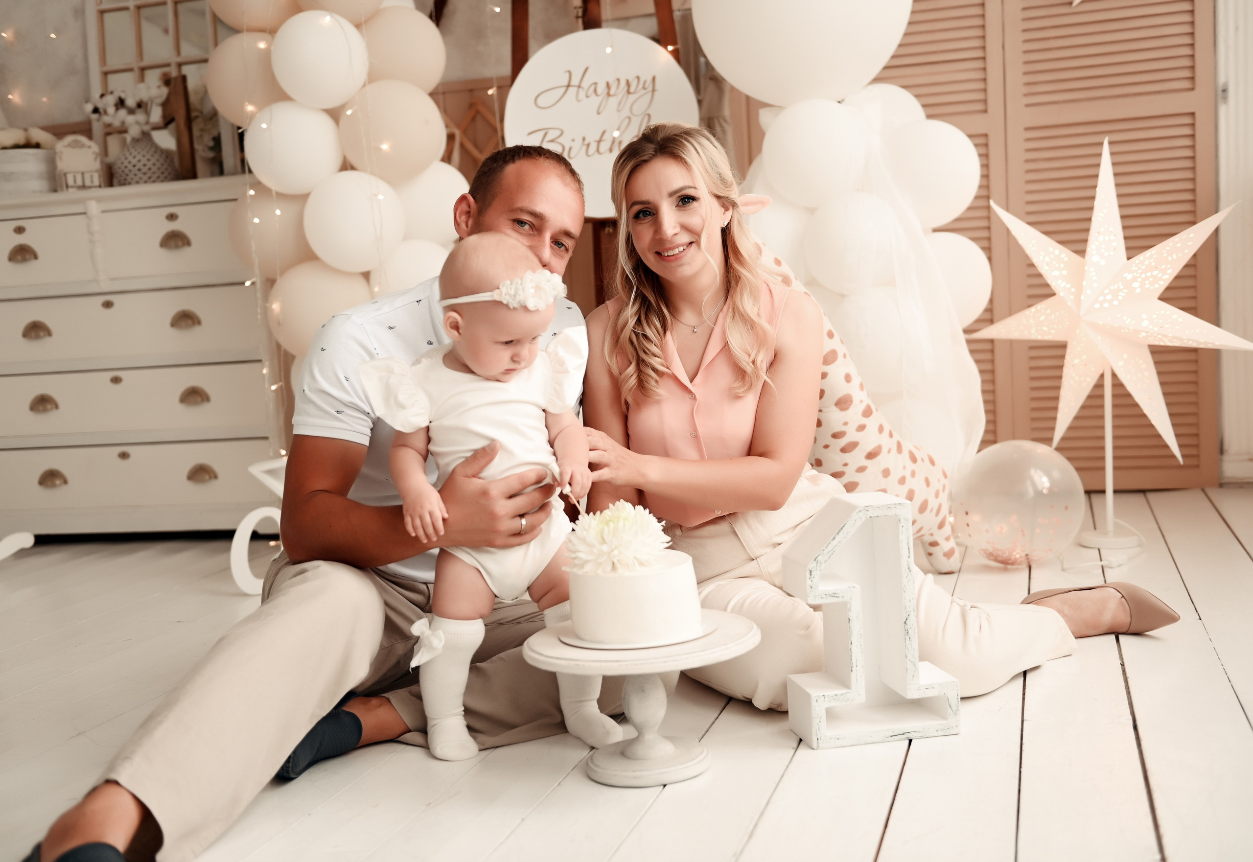 Студийные семейные, детские, индивидуальные фотосессии. Свадебный, семейный, детский, контент фотограф в Омске Максим Ильин