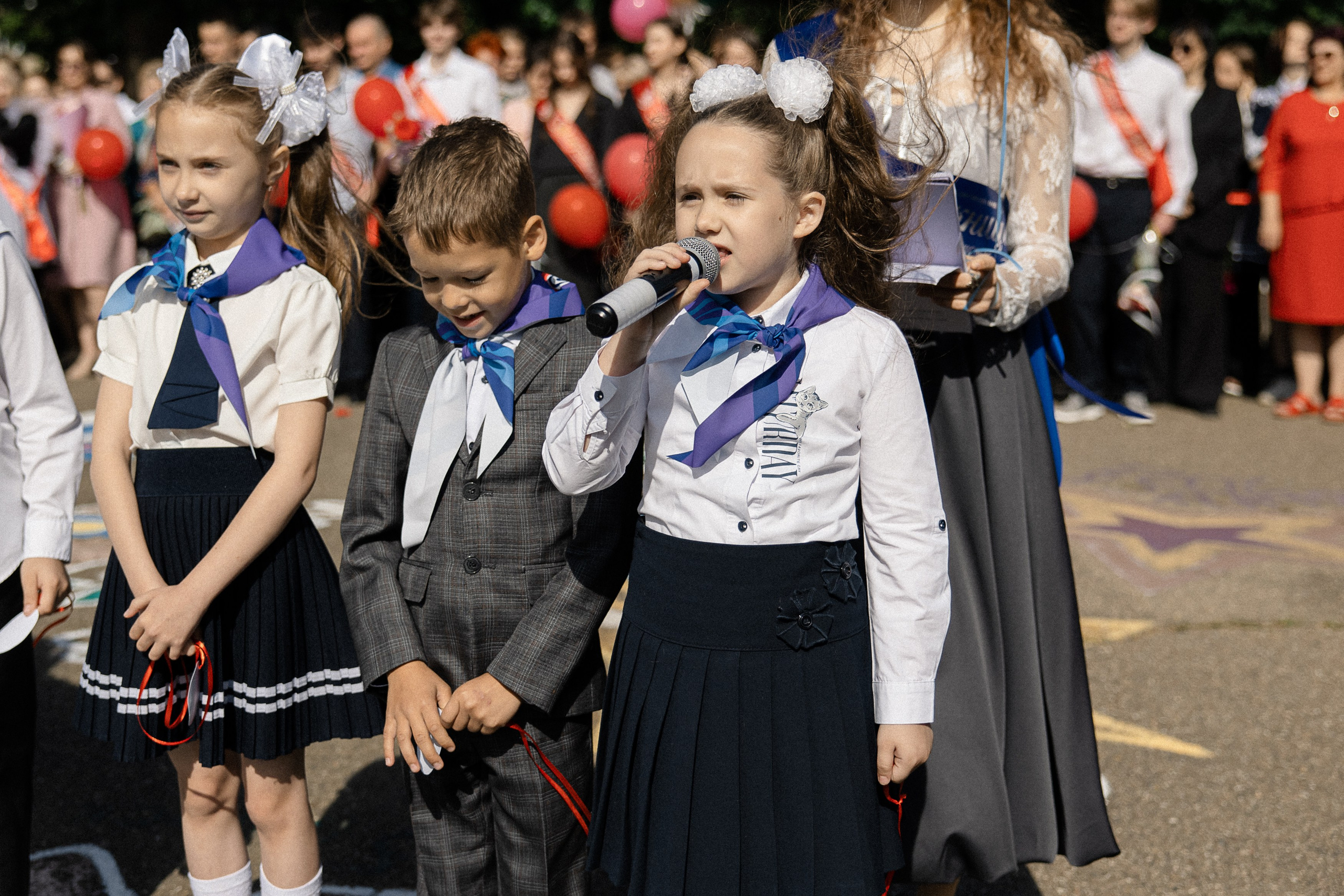 Последний звонок — линейка. Свадебный фотограф Роман Еремеев