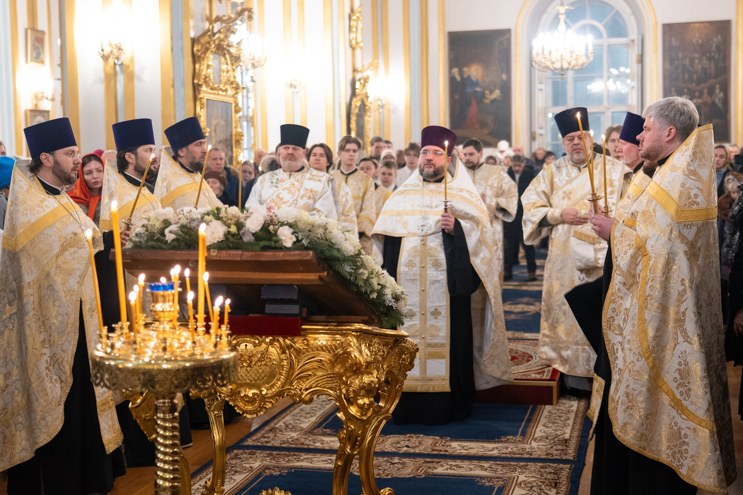 Праздничное бдение в Николо-Богоявленском морском соборе. НИКОЛО-БОГОЯВЛЕНСКИЙ МОРСКОЙ СОБОР