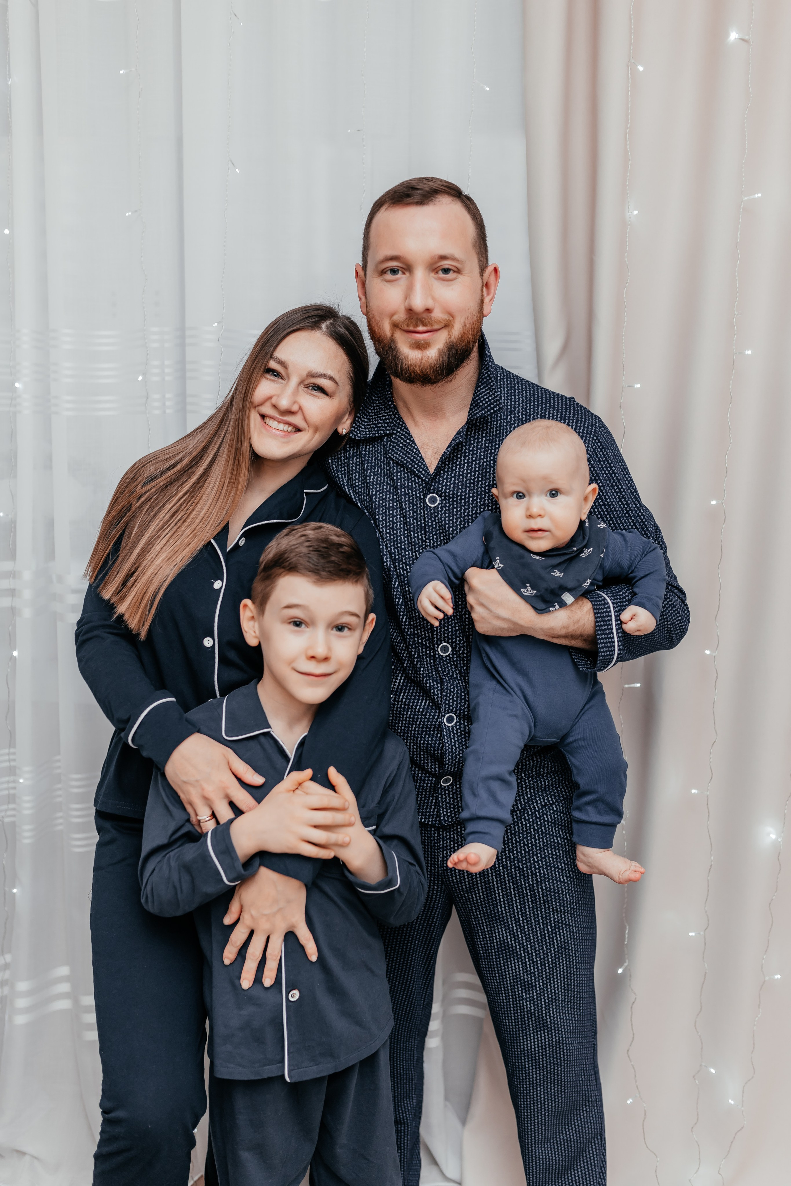 Саша, Кристина, Богдан, Степа. Семейный и домашний фотограф в Москве и МО Королева Валерия