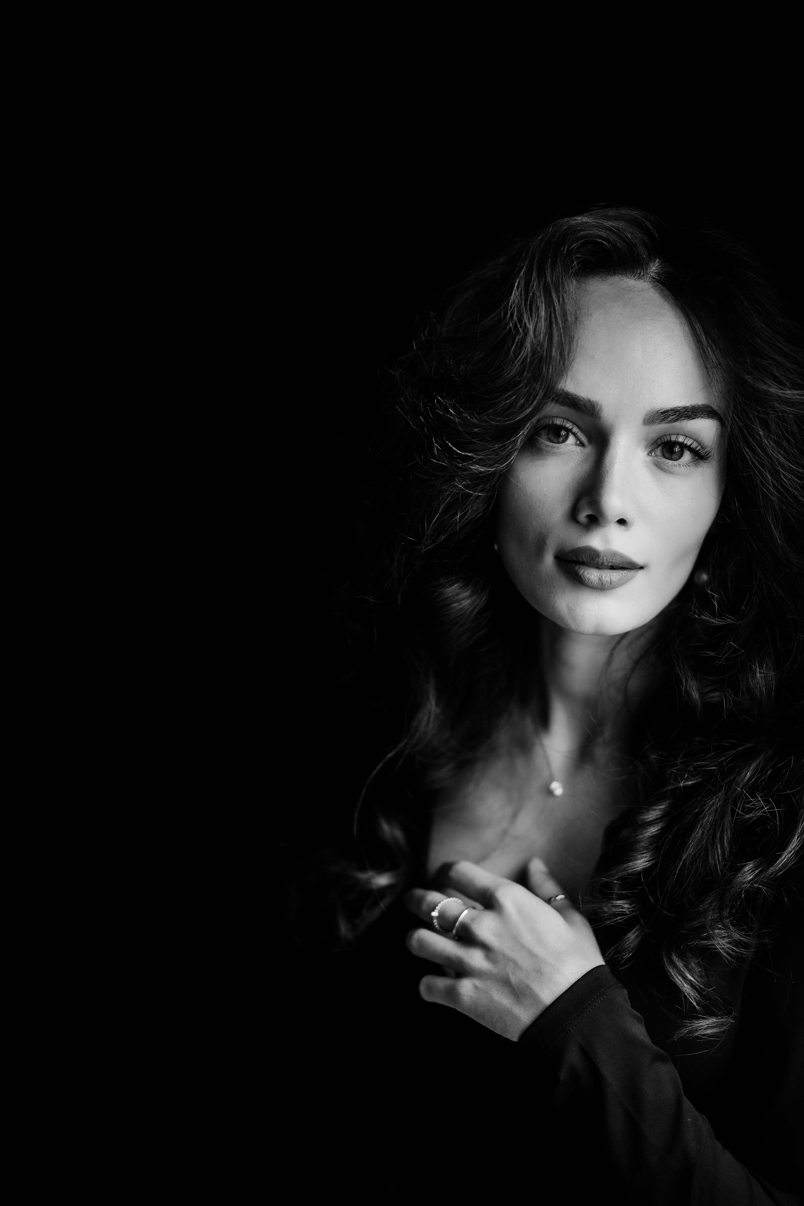 Женское. ЧБ Фотограф Ольга Лесли