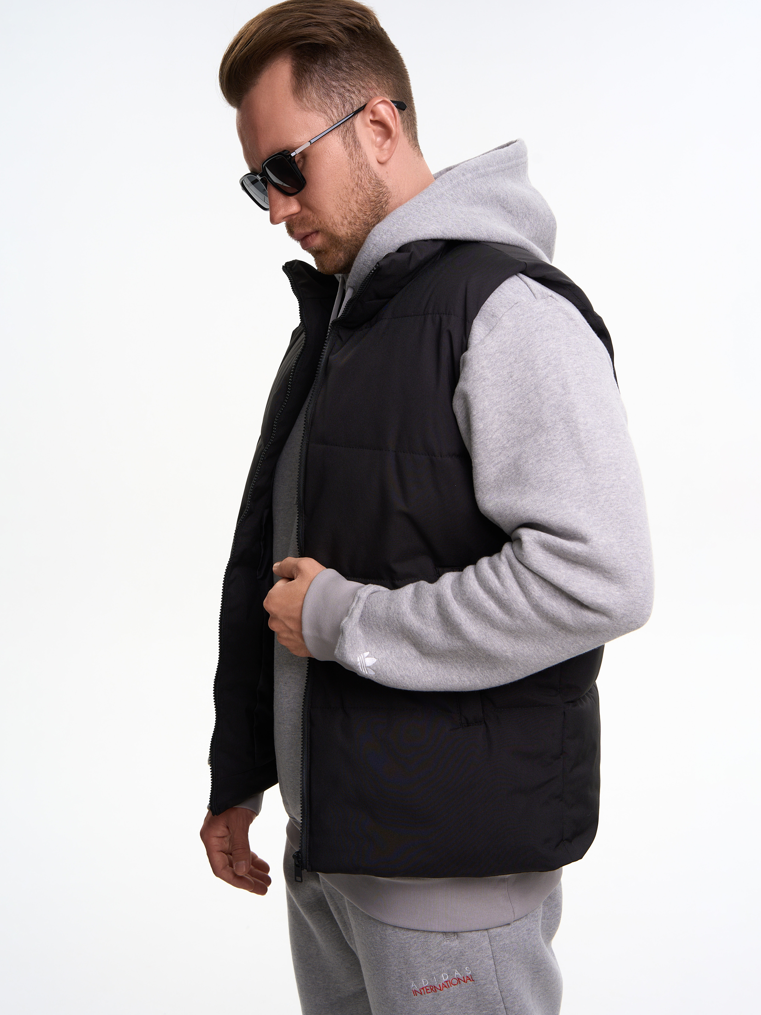 Съемка для WB «Мужские желетки». Портретный и Контент фотограф Григорий Семенов (Grifon) в Ижевске