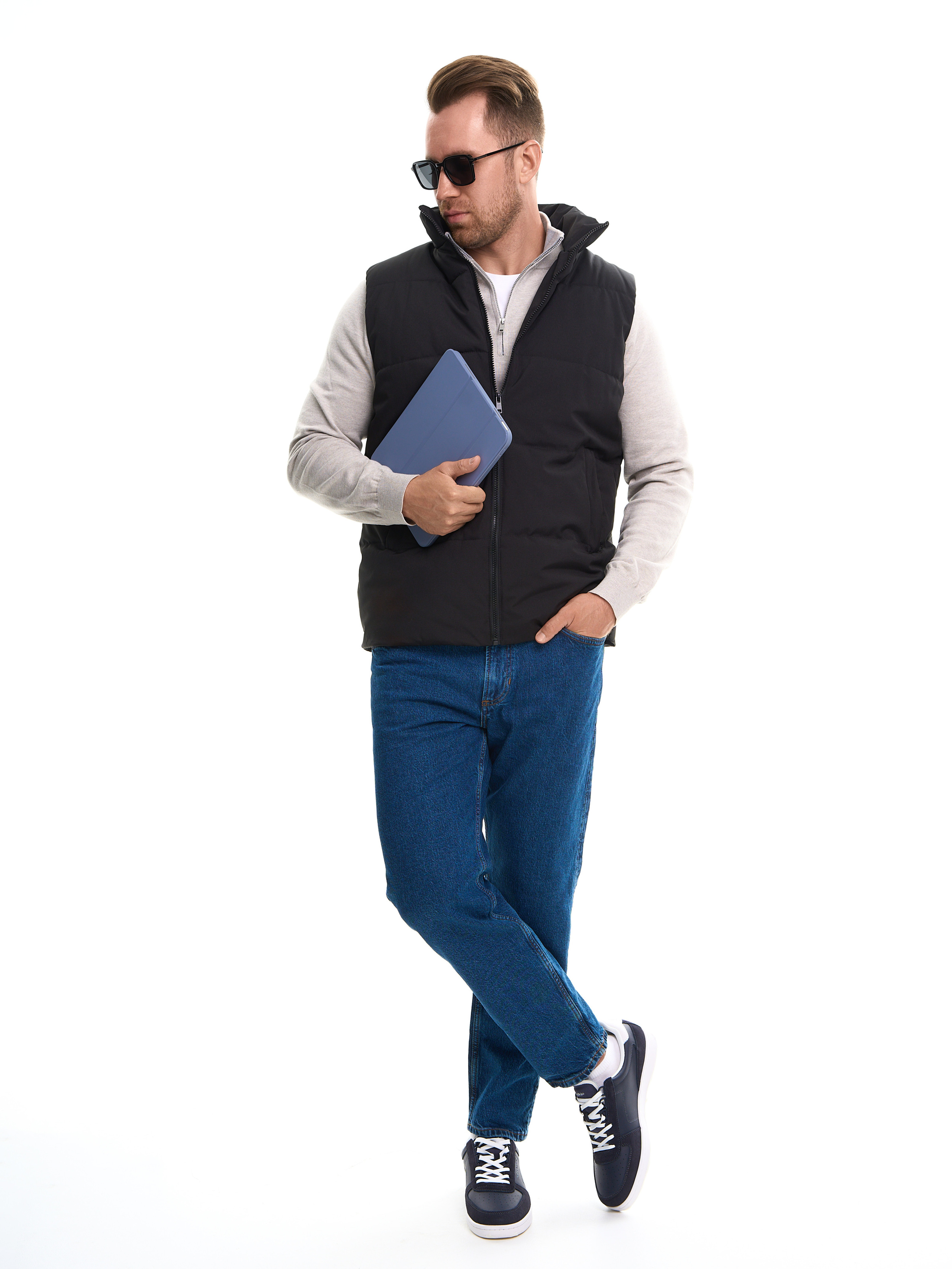 Съемка для WB «Мужские желетки». Портретный и Контент фотограф Григорий Семенов (Grifon) в Ижевске