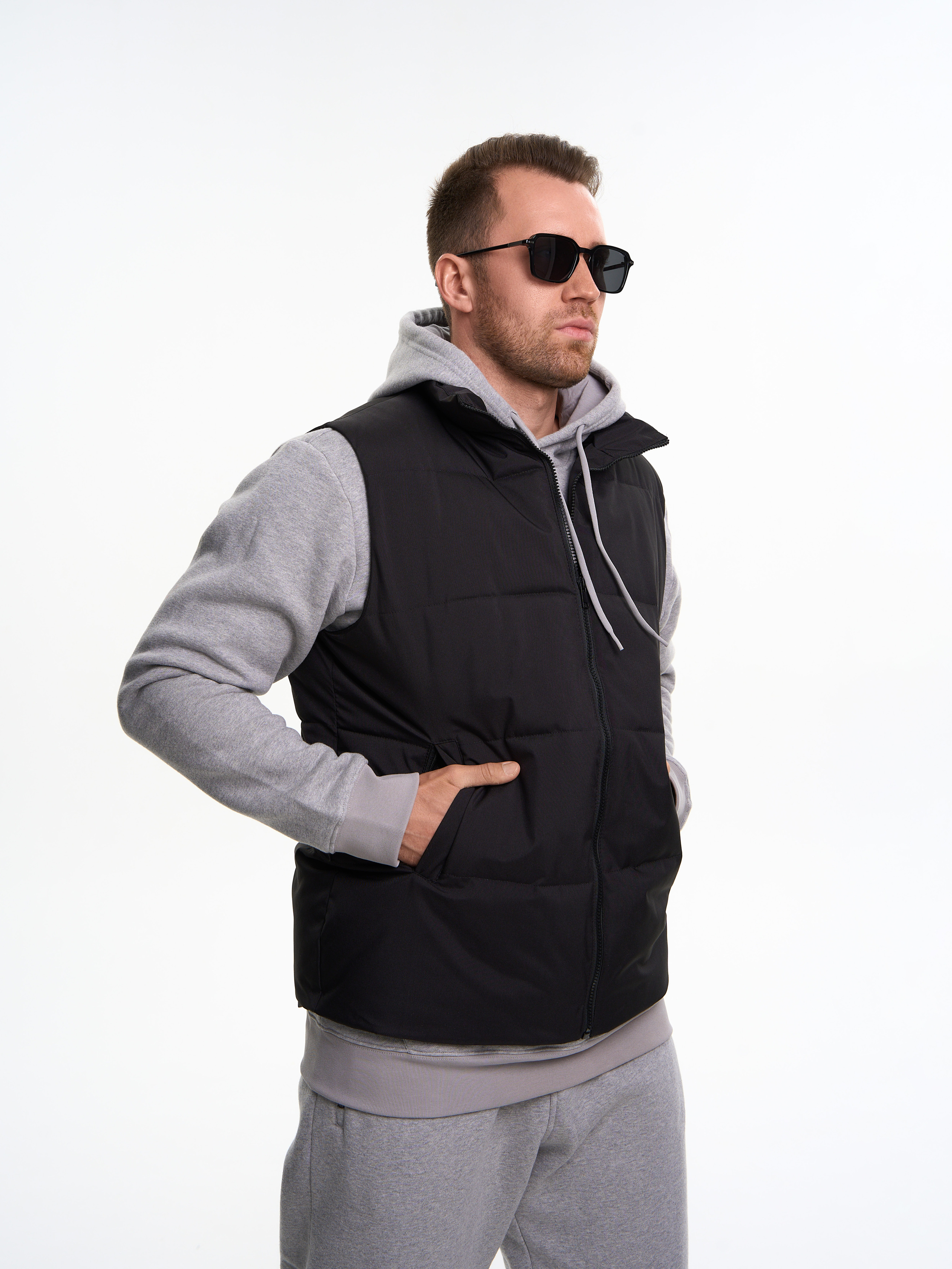 Съемка для WB «Мужские желетки». Портретный и Контент фотограф Григорий Семенов (Grifon) в Ижевске