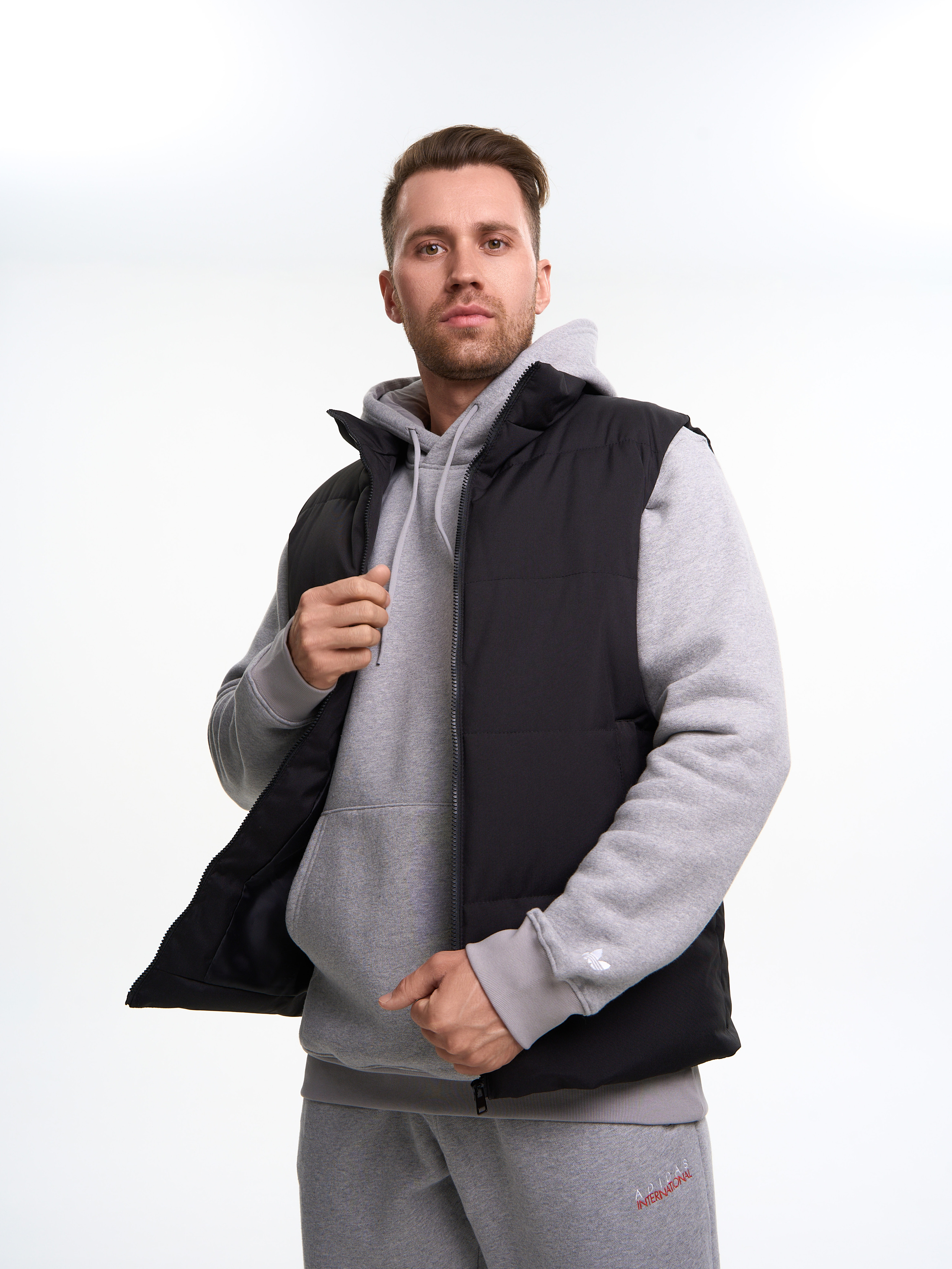 Съемка для WB «Мужские желетки». Портретный и Контент фотограф Григорий Семенов (Grifon) в Ижевске