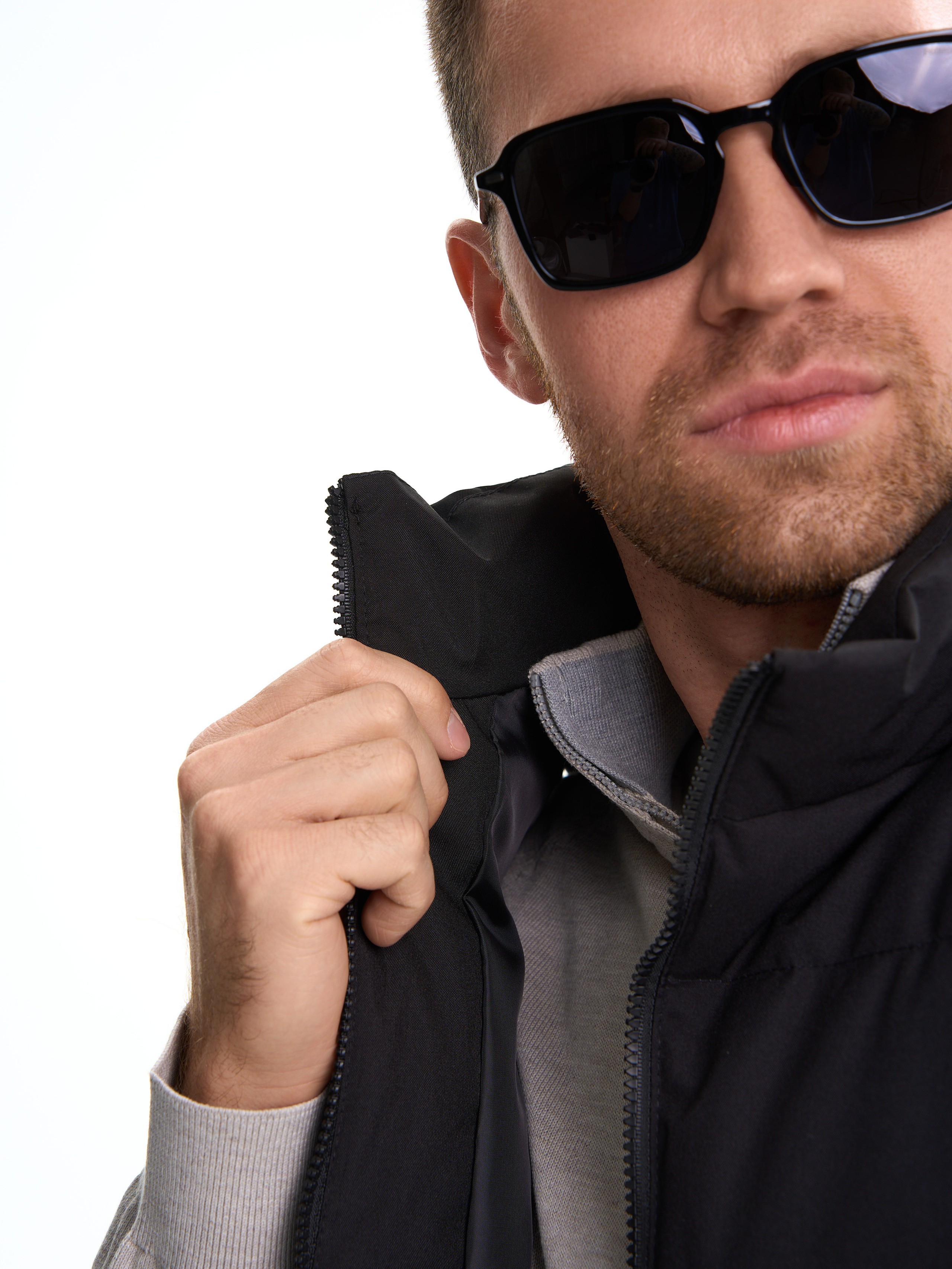 Съемка для WB «Мужские желетки». Портретный и Контент фотограф Григорий Семенов (Grifon) в Ижевске