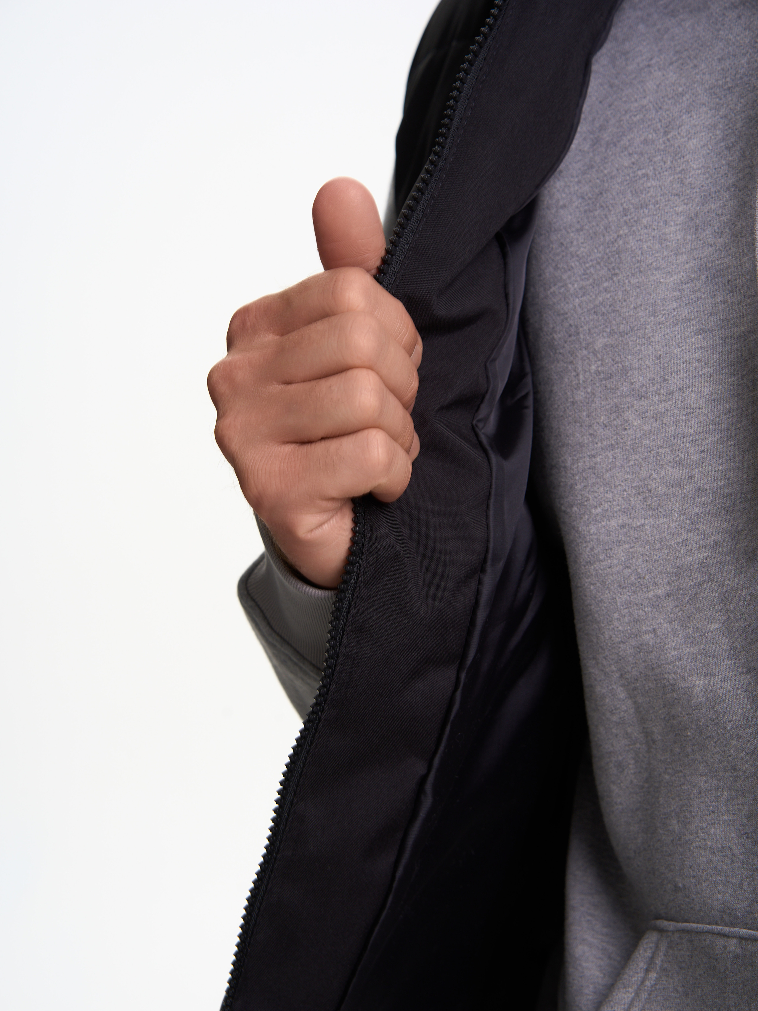 Съемка для WB «Мужские желетки». Портретный и Контент фотограф Григорий Семенов (Grifon) в Ижевске