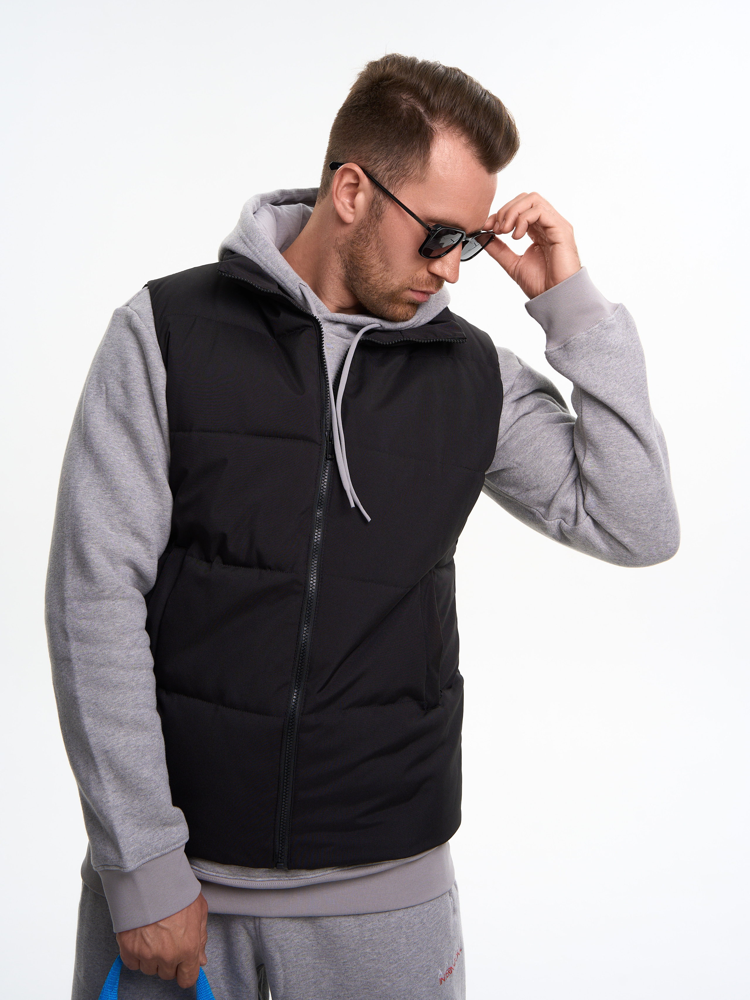 Съемка для WB «Мужские желетки». Портретный и Контент фотограф Григорий Семенов (Grifon) в Ижевске