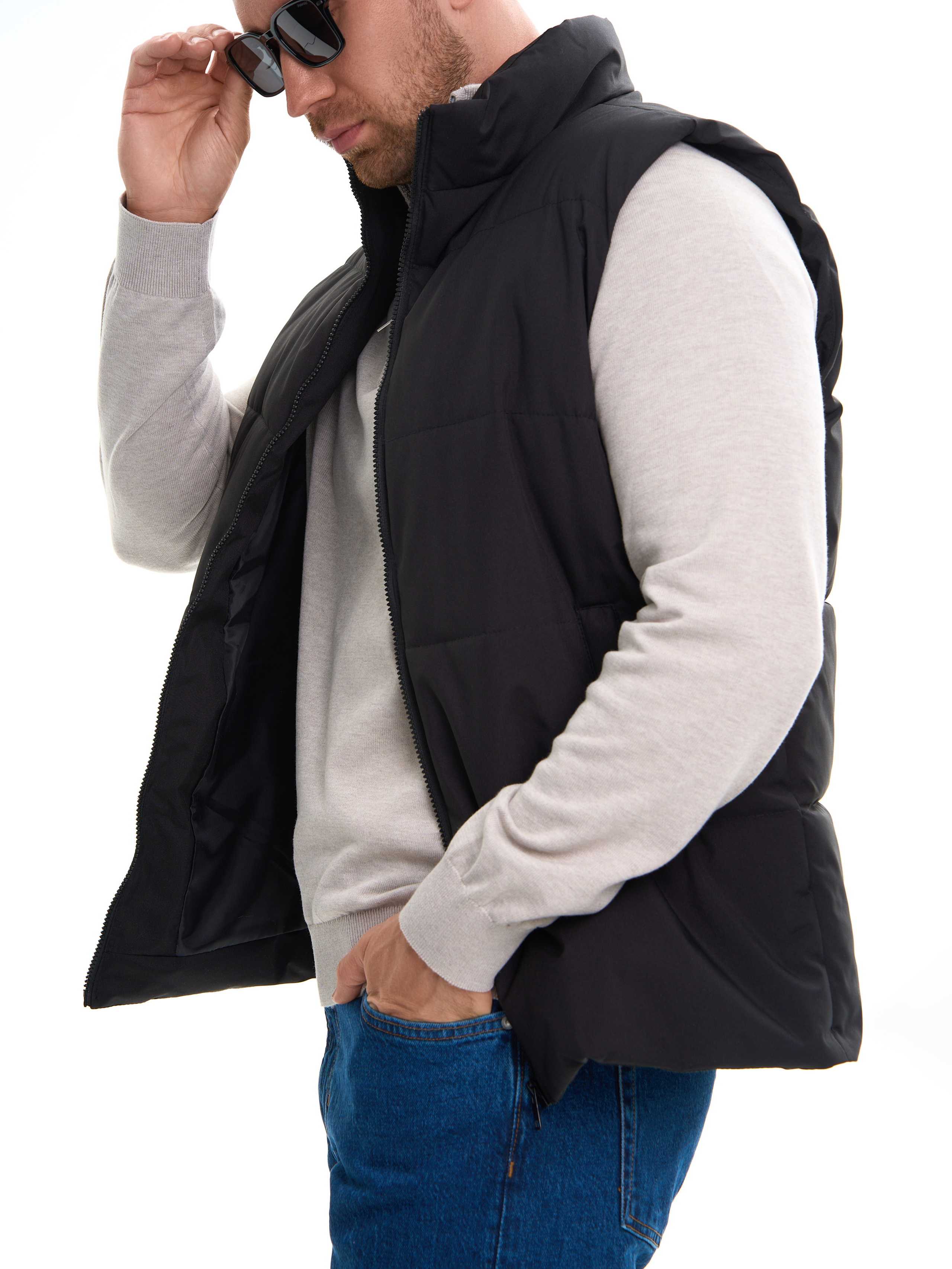 Съемка для WB «Мужские желетки». Портретный и Контент фотограф Григорий Семенов (Grifon) в Ижевске