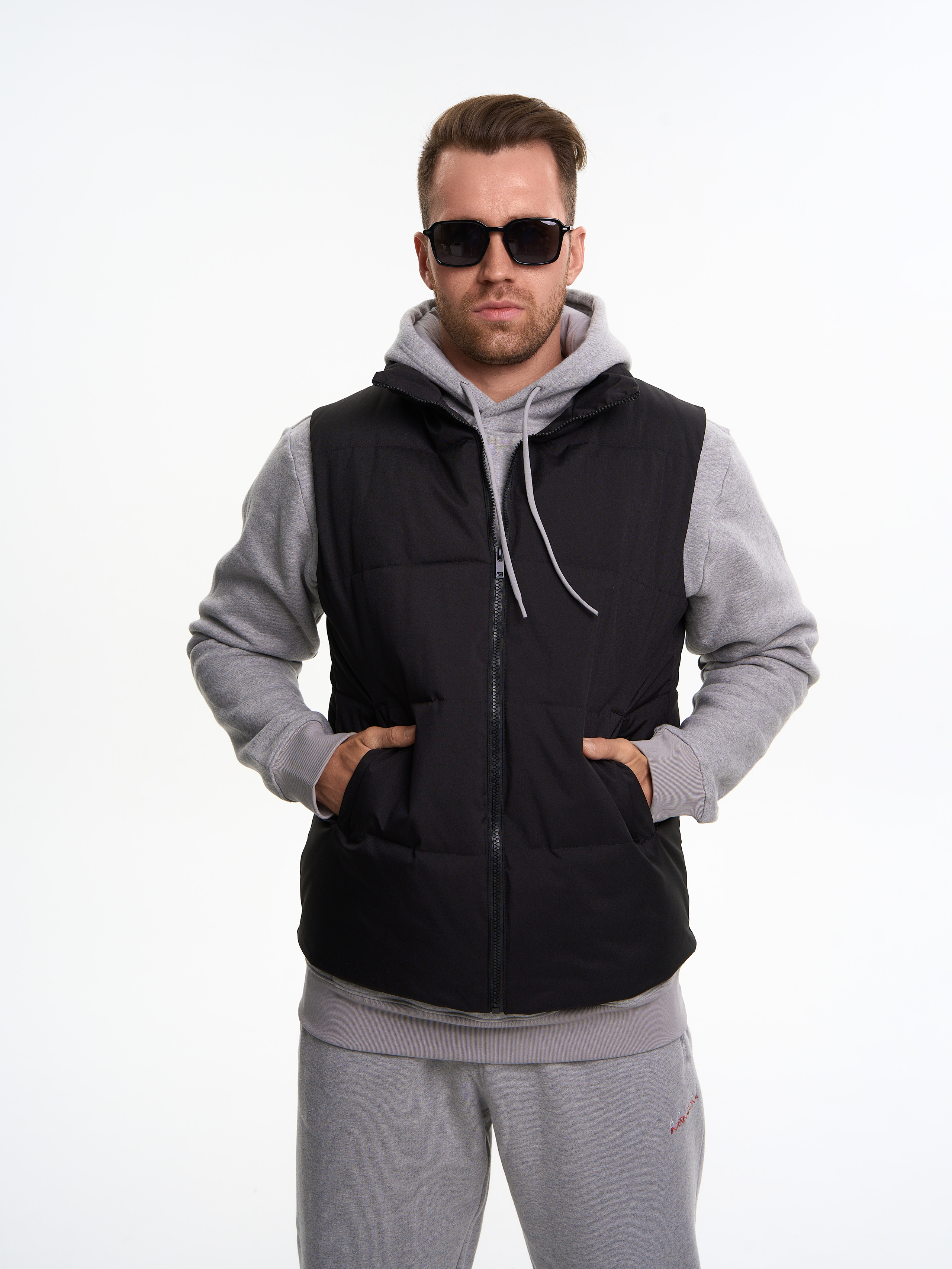 Съемка для WB «Мужские желетки». Портретный и Контент фотограф Григорий Семенов (Grifon) в Ижевске