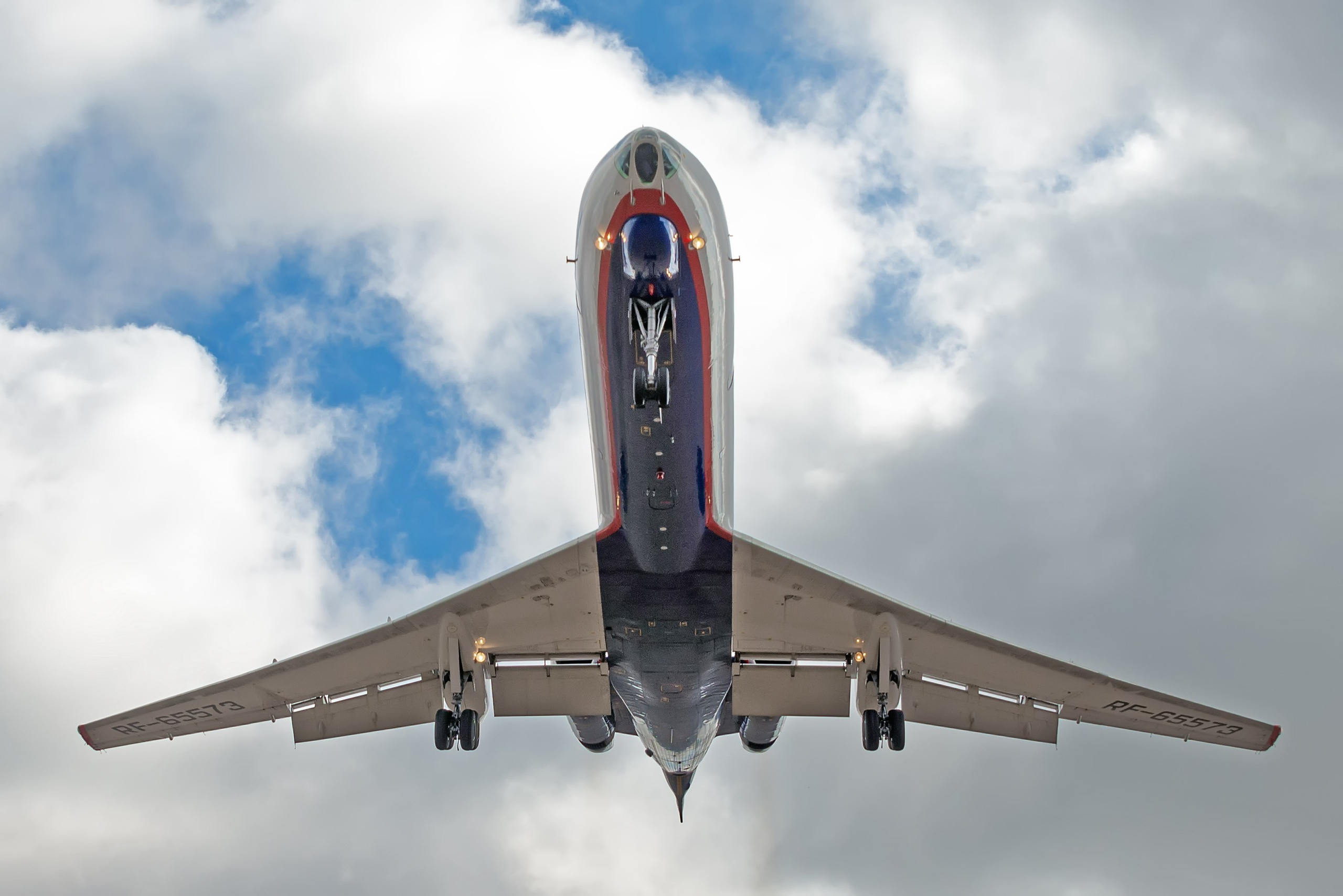 Авиация: самолеты, вертолеты, небесные зарисовки. От прошлого к будущему авиации через фотографию