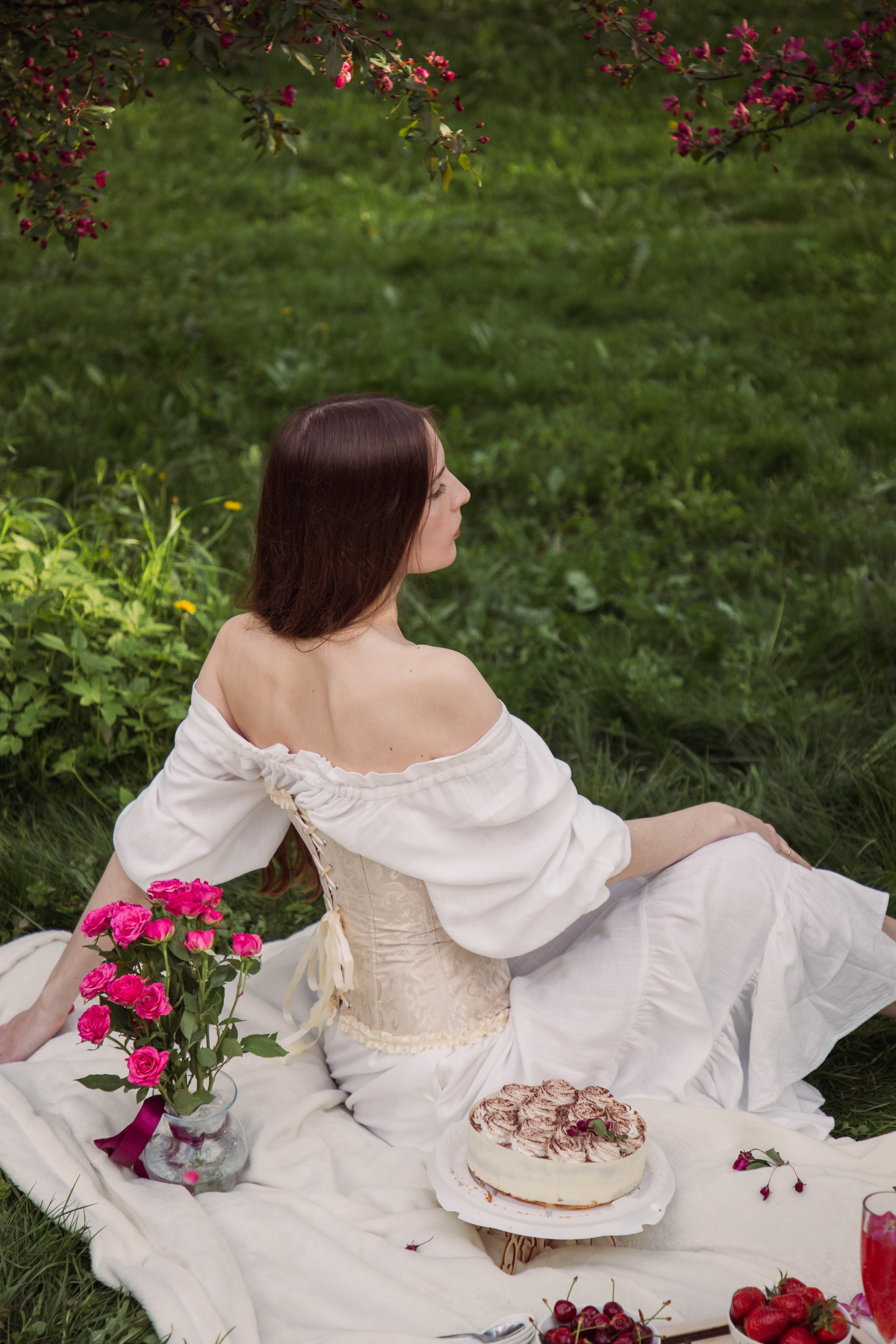 Пикник в розовых яблонях. Юлия Башкатова, сказочный фотограф, Москва
