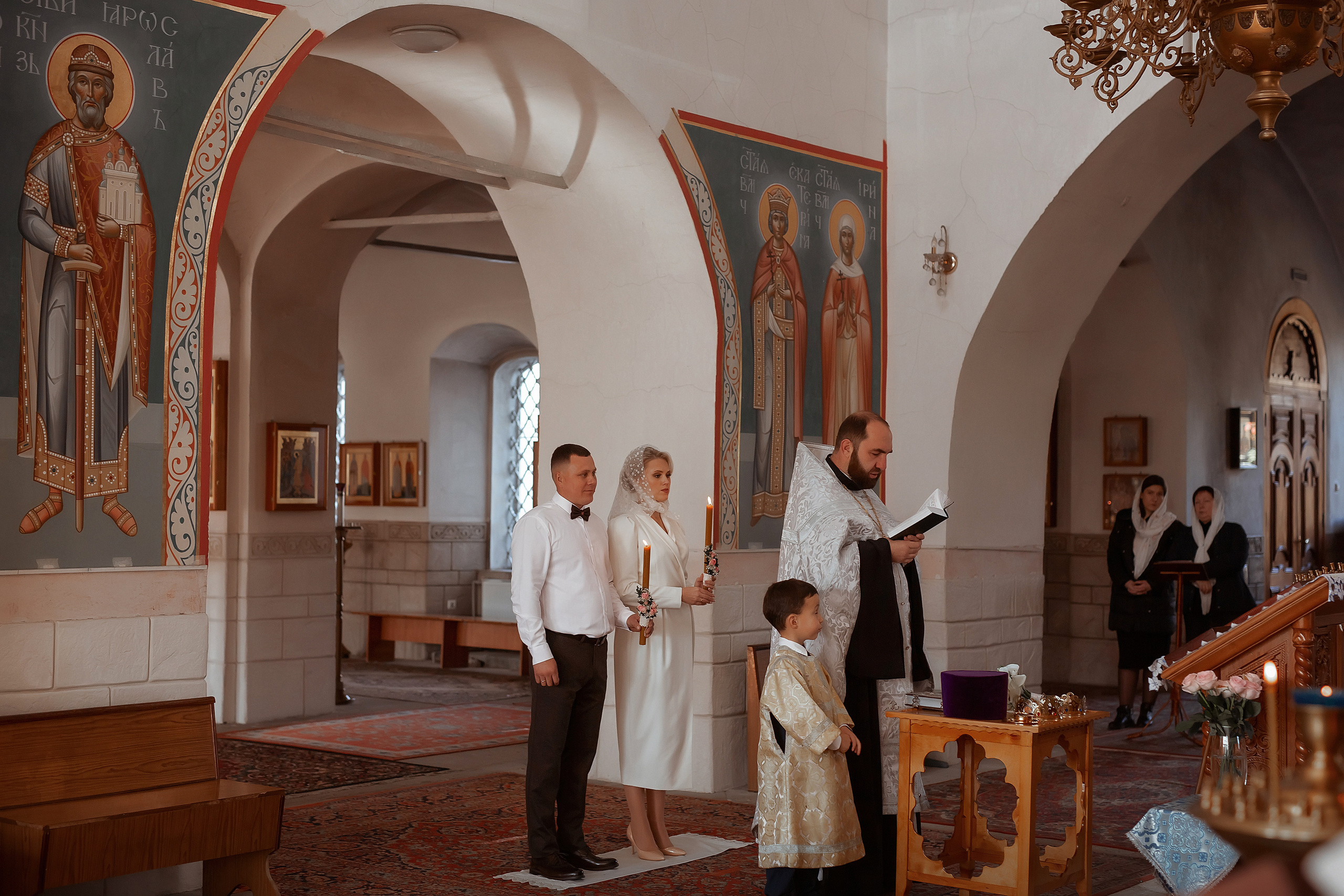 Венчание Сергея и Ксении Тихвино-Онуфриевский храм. Фотограф на крещение и венчание
