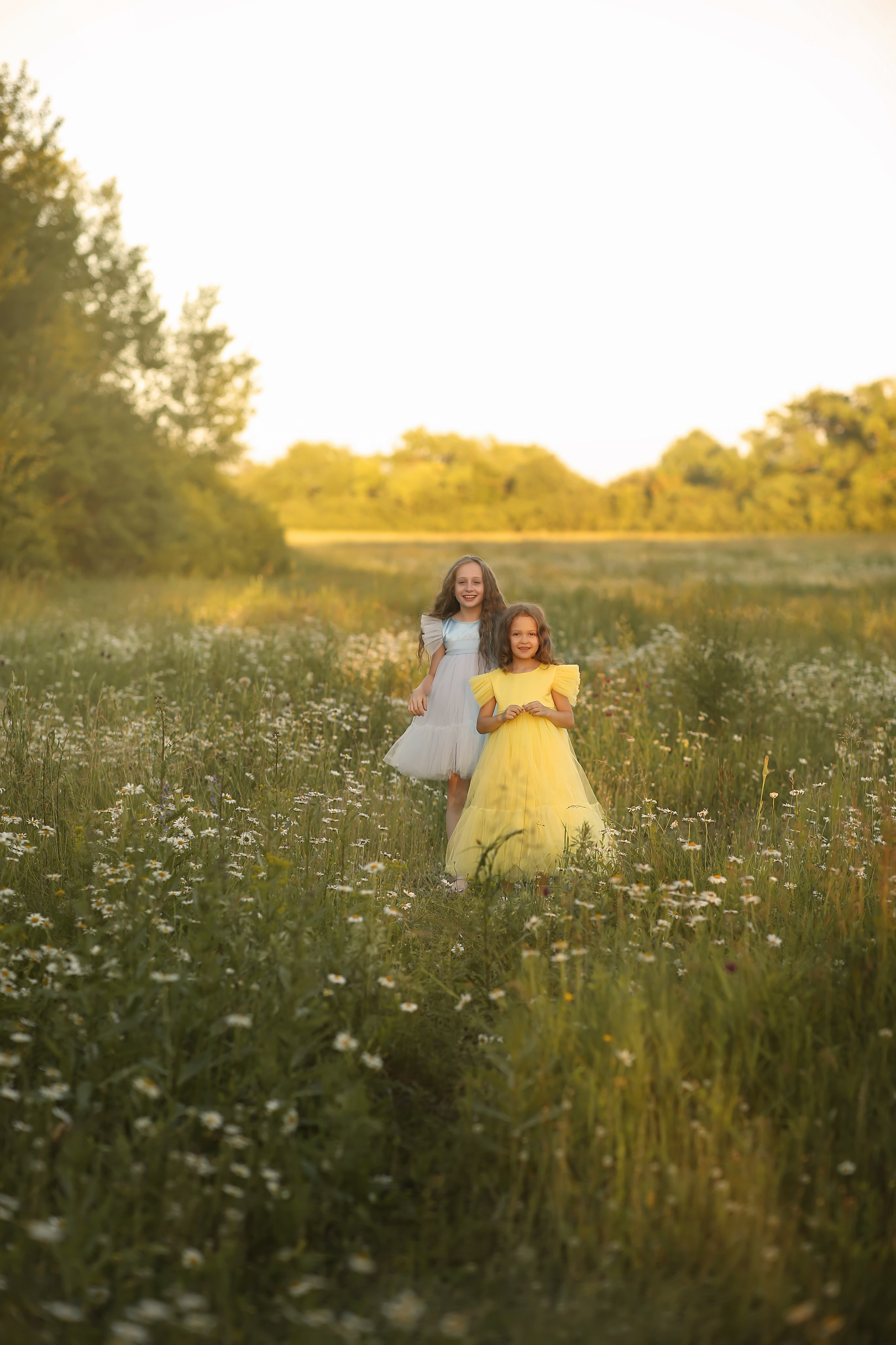 Карина и Даша ромашка. Фотограф на крещение и венчание