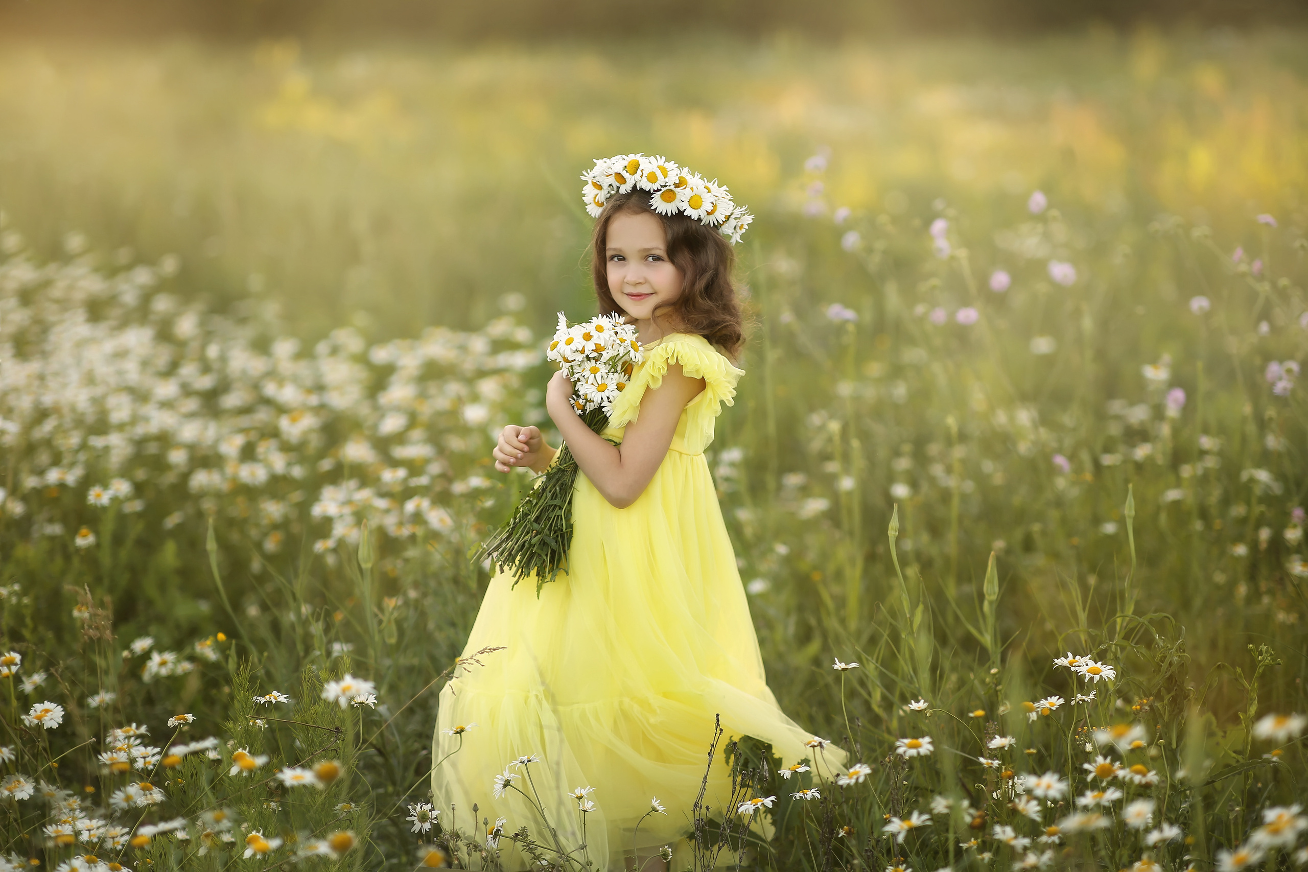 Карина и Даша ромашка. Фотограф на крещение и венчание