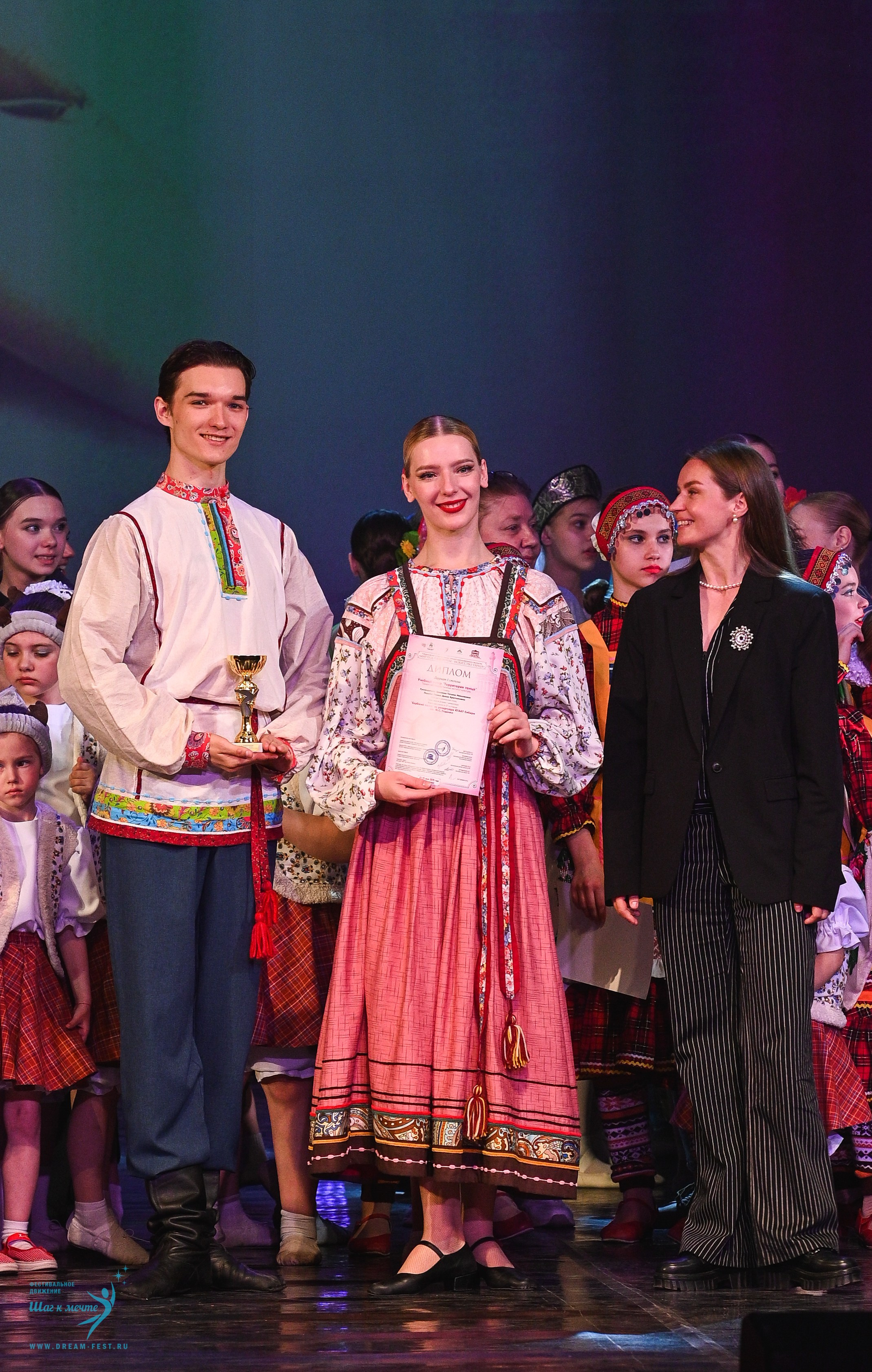 24.05.2025 «Мир под названием — Искусство танца» Фестивальное движение «Шаг к мечте» г. Кострома. Медиастудия Фото Концепт