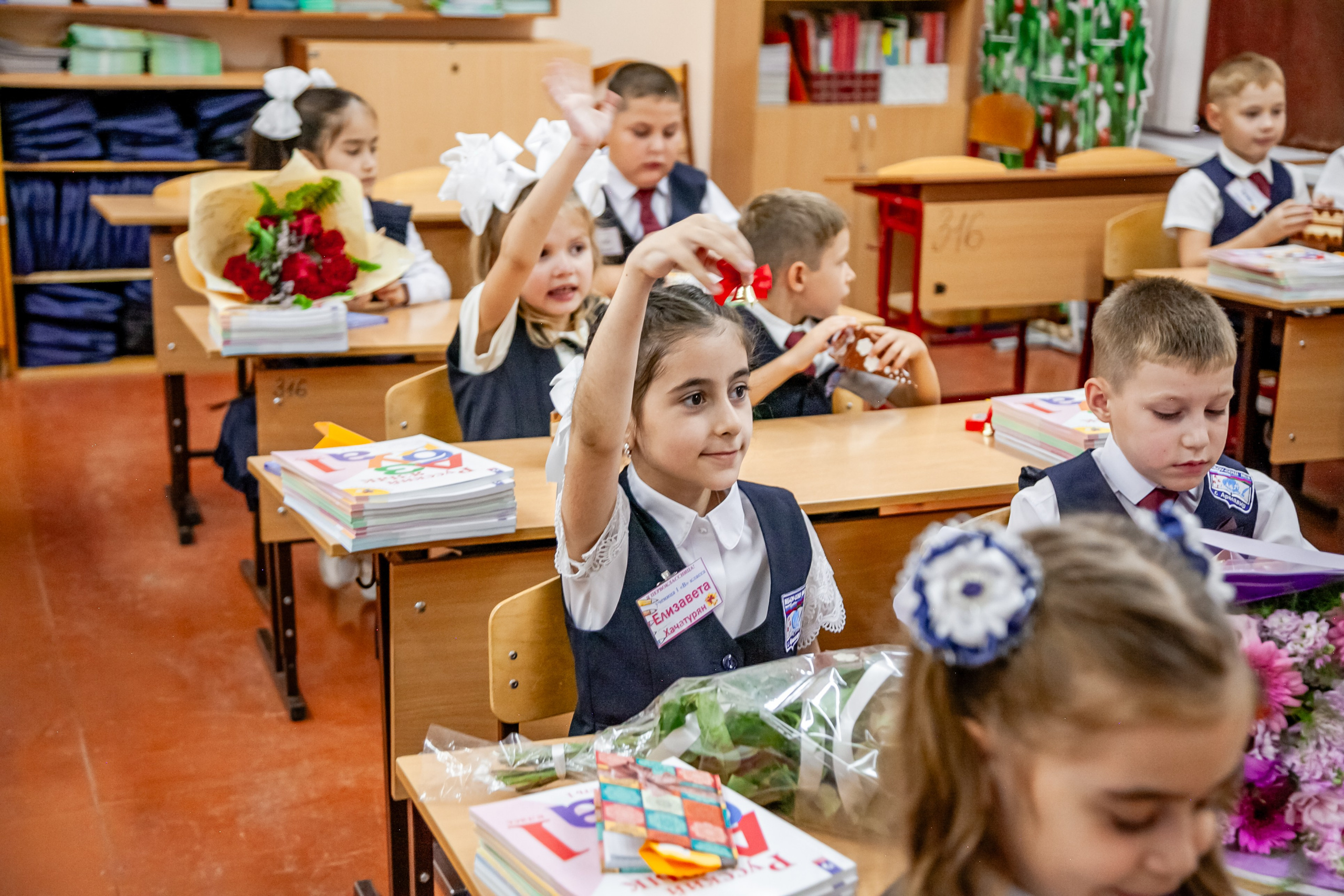 1 сентября линейка. Свадебный и семейный фотограф в Армавире