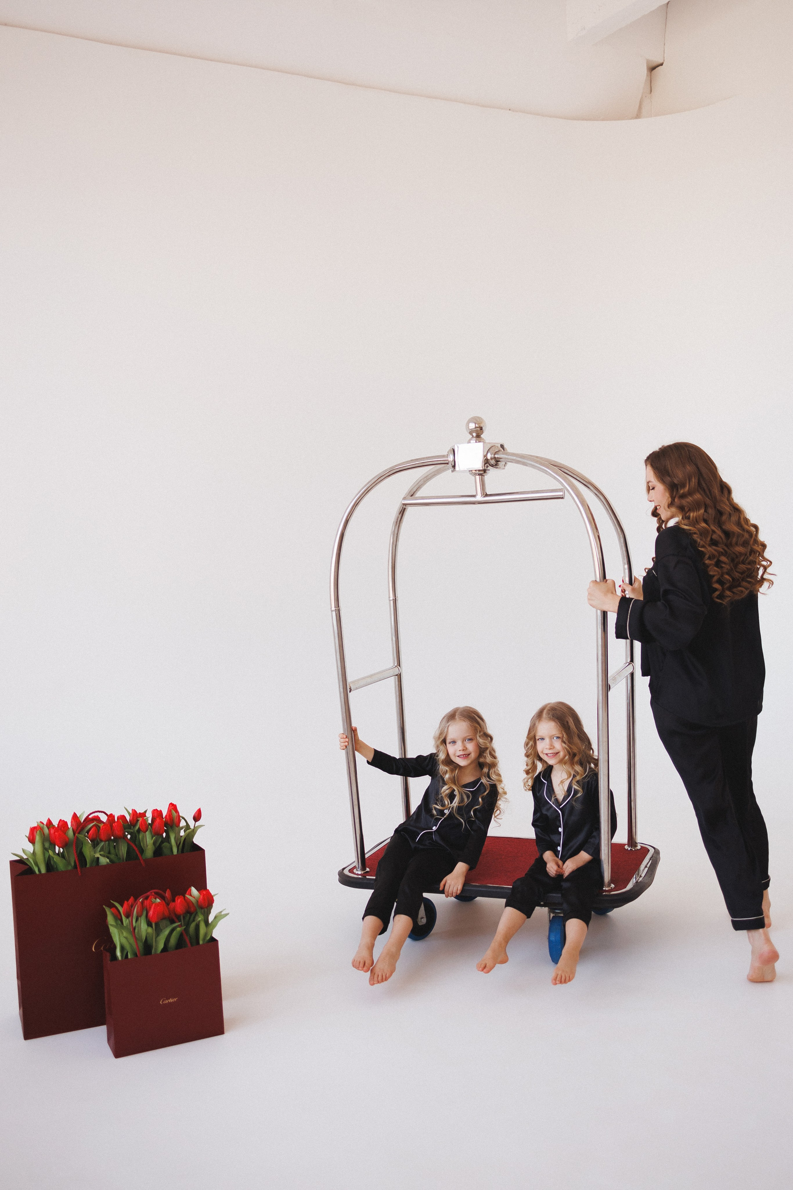 Фотосессия для девочек в тематике «Гардеробная». Семейный и детский фотограф в Краснодаре Анна Трашкова