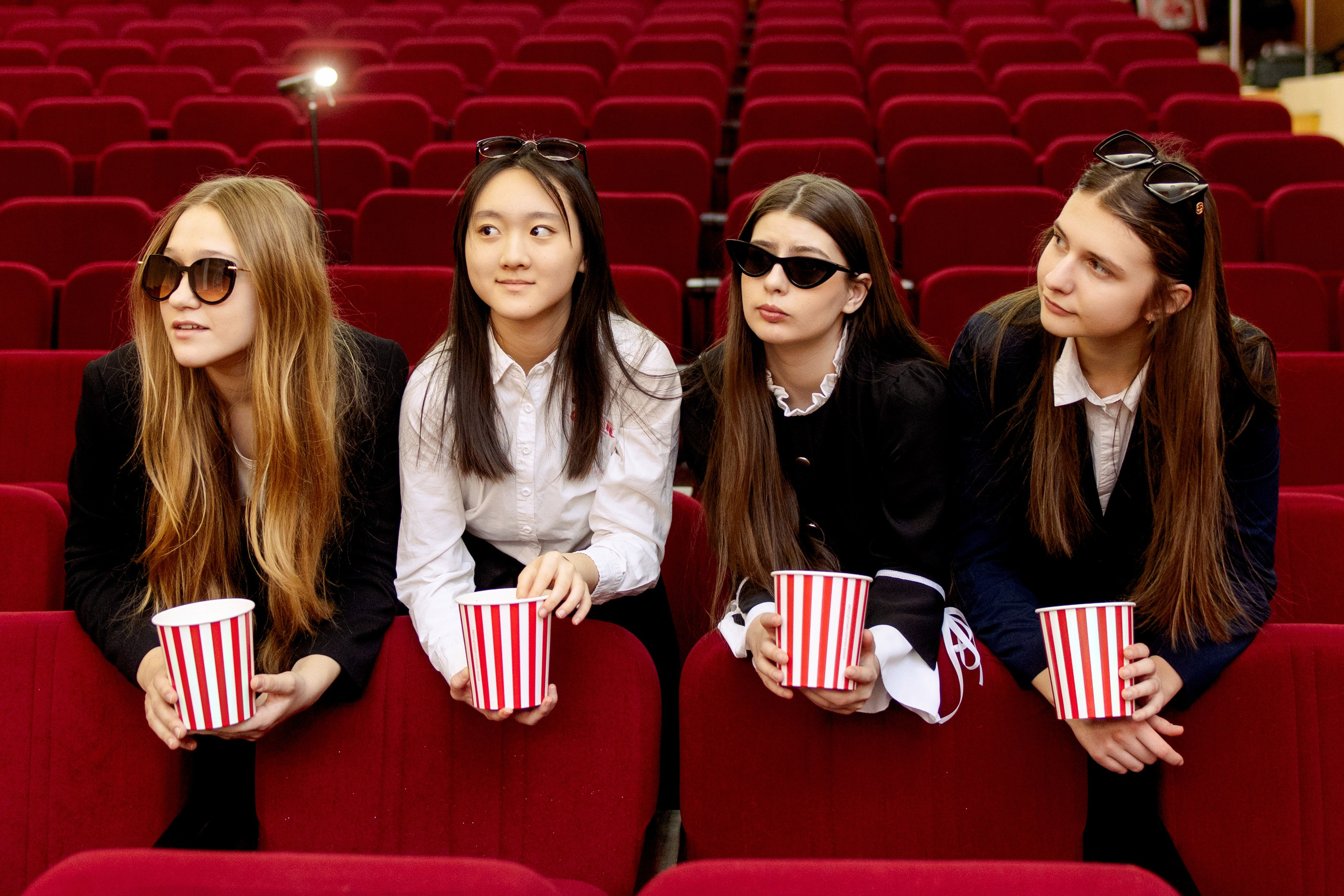 Старшие классы. Выпускные альбомы Зеленоград Москва