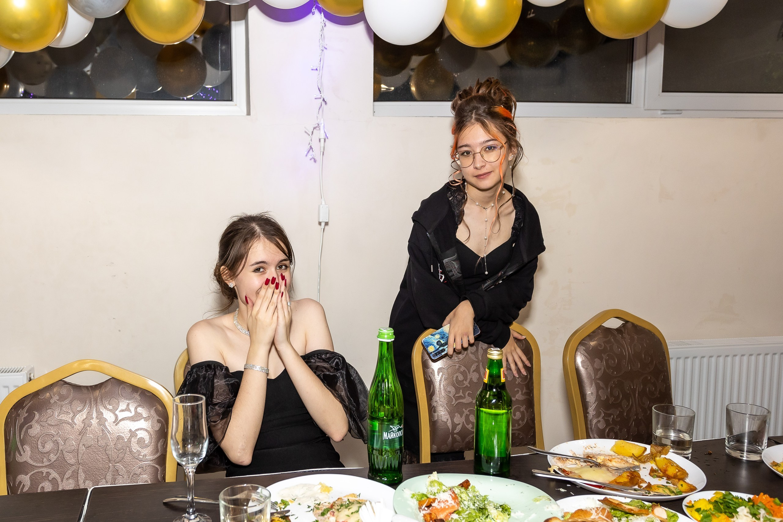 Вручение аттестата и выпускной вечер. Выпускные альбомы Майкоп, Краснодар Елена Золотарева