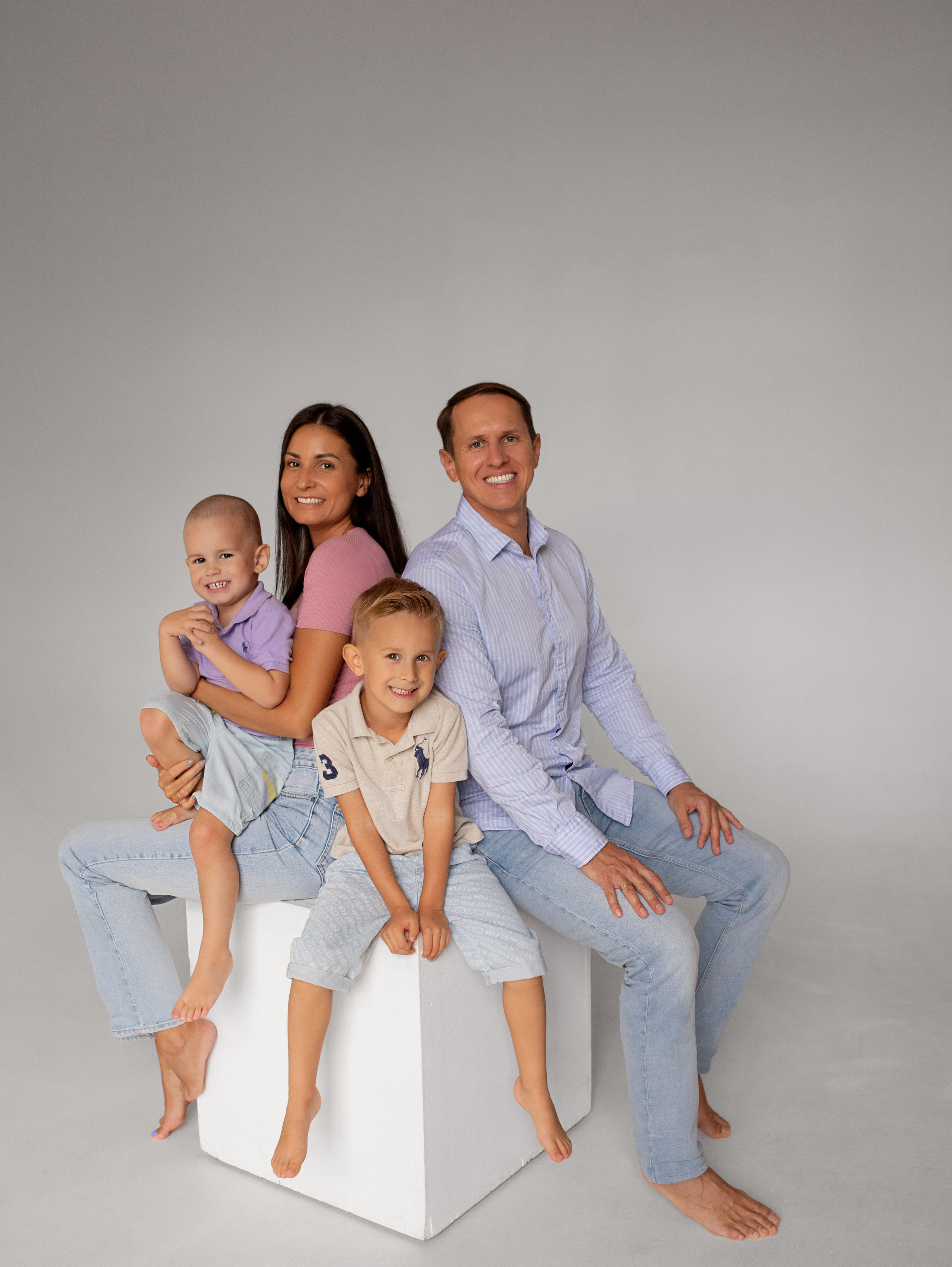 Александр с семьей. Семейный фотограф в Санкт-Петербурге Ирина Иванова