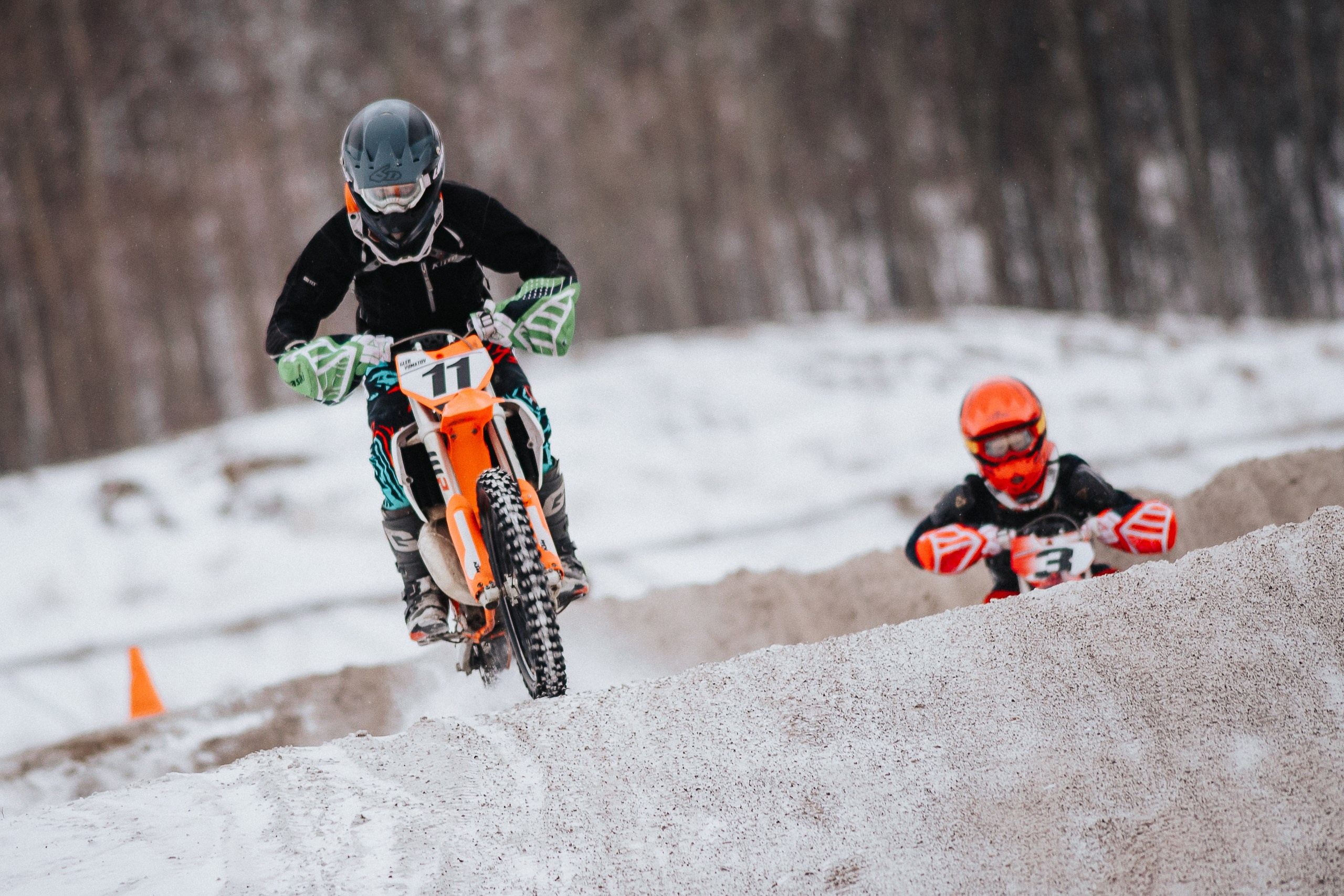 29.12.2024 — Праздничная тренировка на мотоциклетной трассе Люскус. Репортажный фотограф в Кемерово