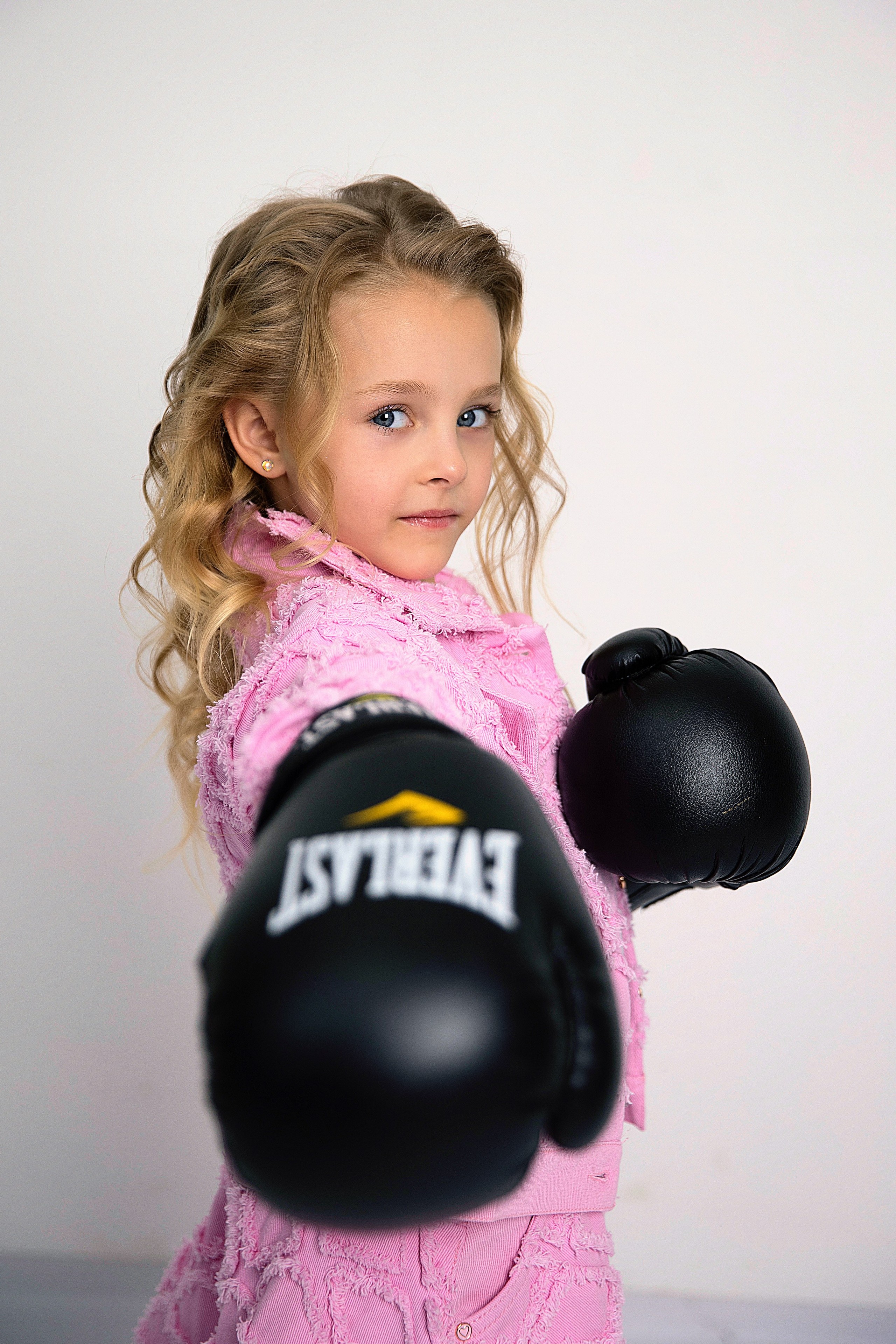 «ФАБРИКА ЗВЕЗД». Детский школьный фотограф в Кемерово Зиновьева Екатерина