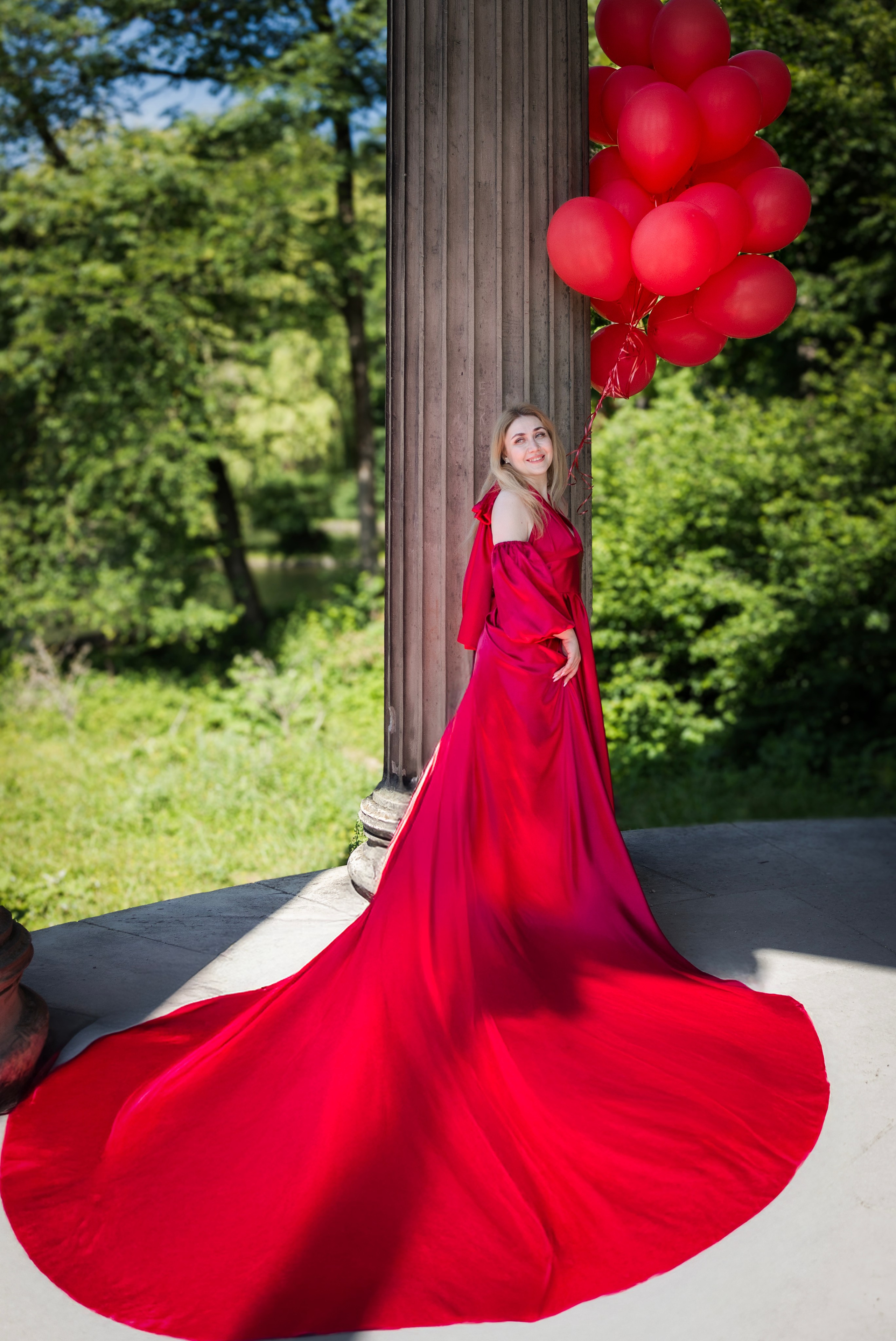 Shopoting with balloons. Photographer in Munich