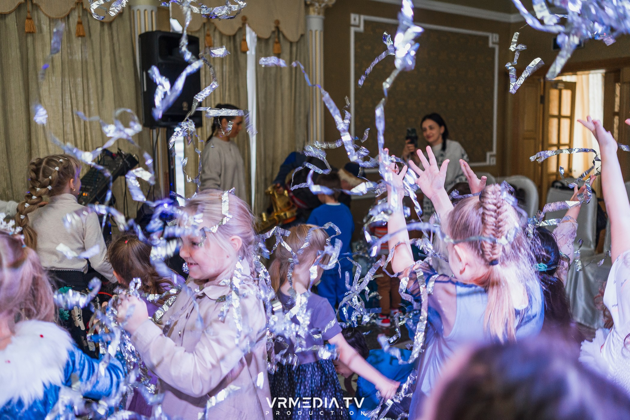 ХОЛОДНОЕ СЕРДЦЕ в ресторане «Империя»