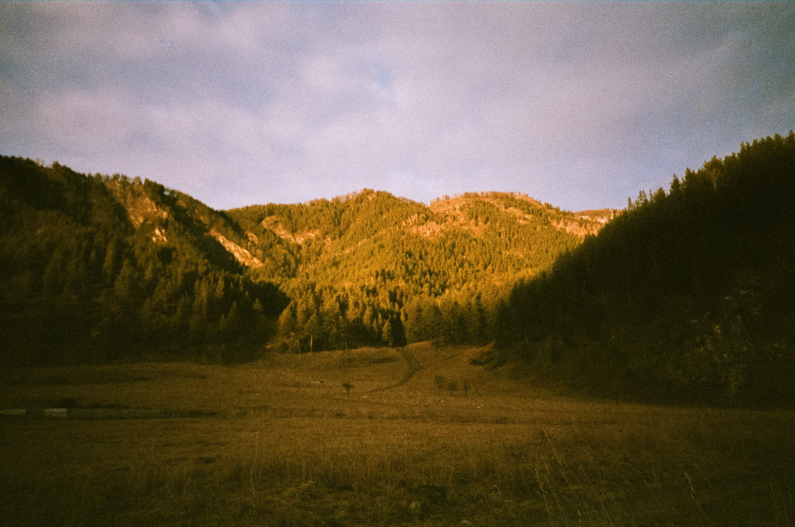 Поле у вертолетной площадки в день зимнего солнцестояния / 22 декабря