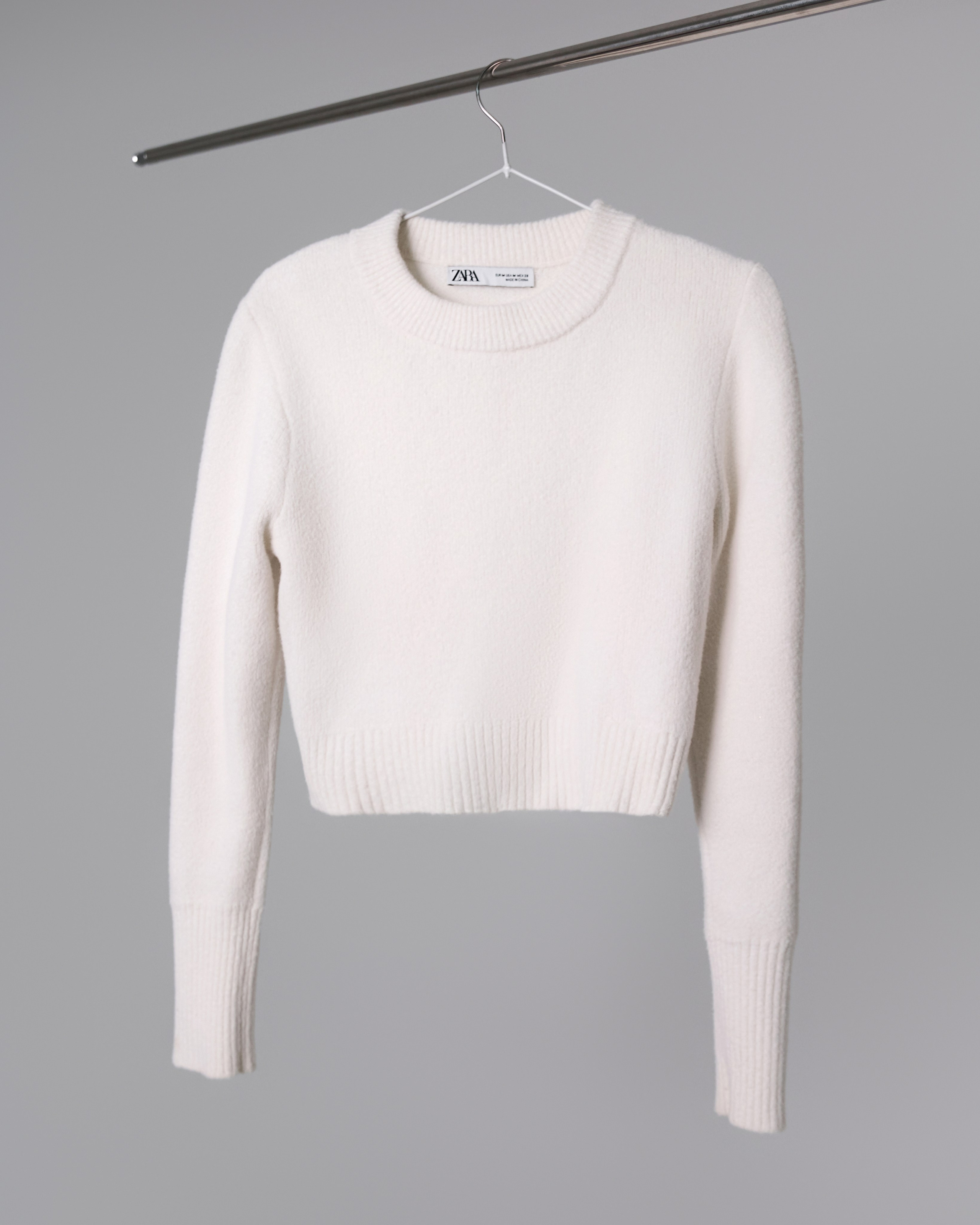 Свитер 500 руб/час Размер S, M| Залоговая стоимость - 3000 руб 