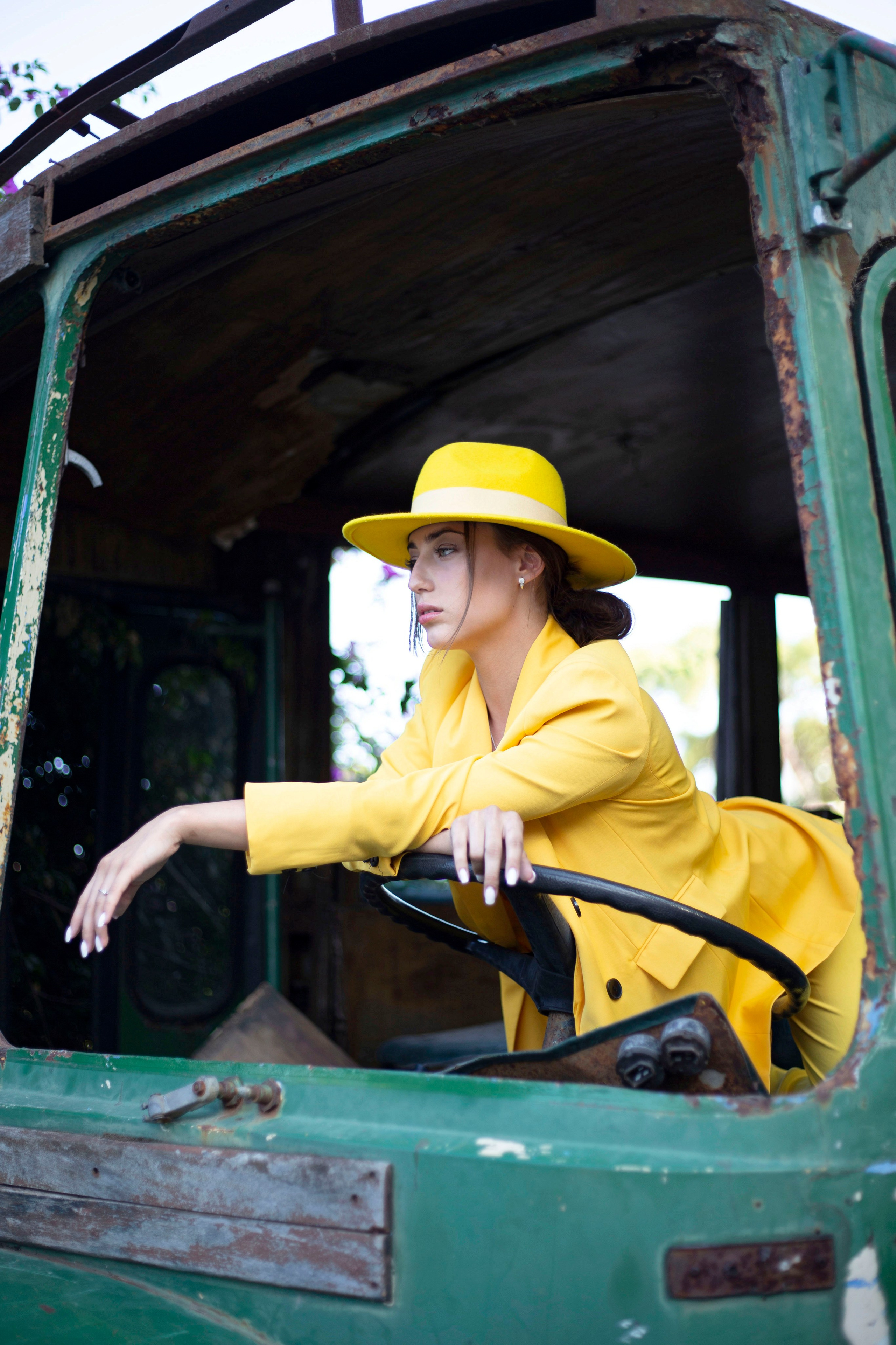 Индивидуальная фотосессия в заброшенном отеле в Кемере. Профессиональный фотограф в Турции Анталии Кемере Сиде Белеке Алании