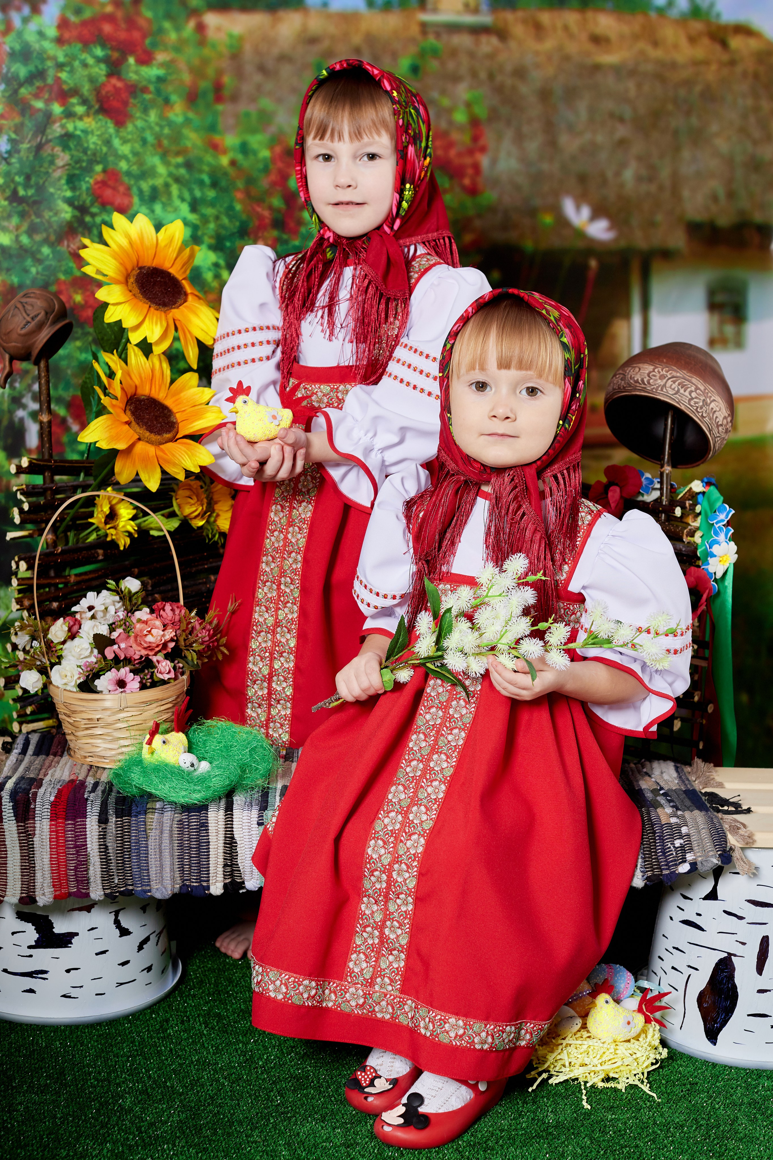 У дома. Детская выездная фотостудия