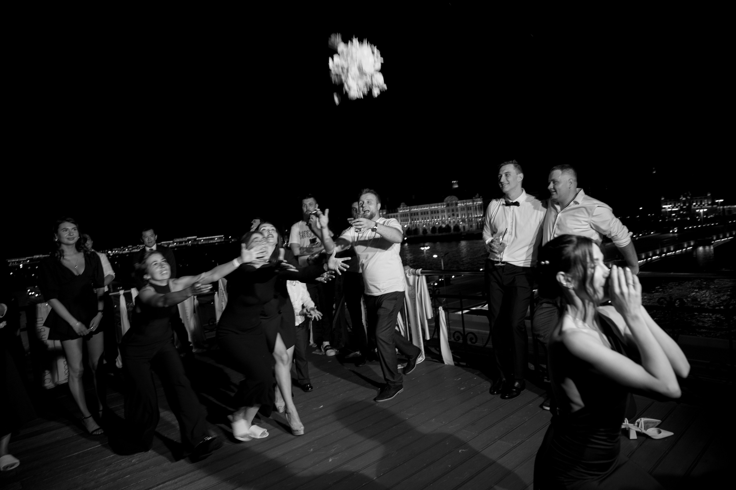 Влюбиться можно в красоту, но полюбить — лишь можно душу. Maya Alieva Wedding Photographer in St.Petersburg