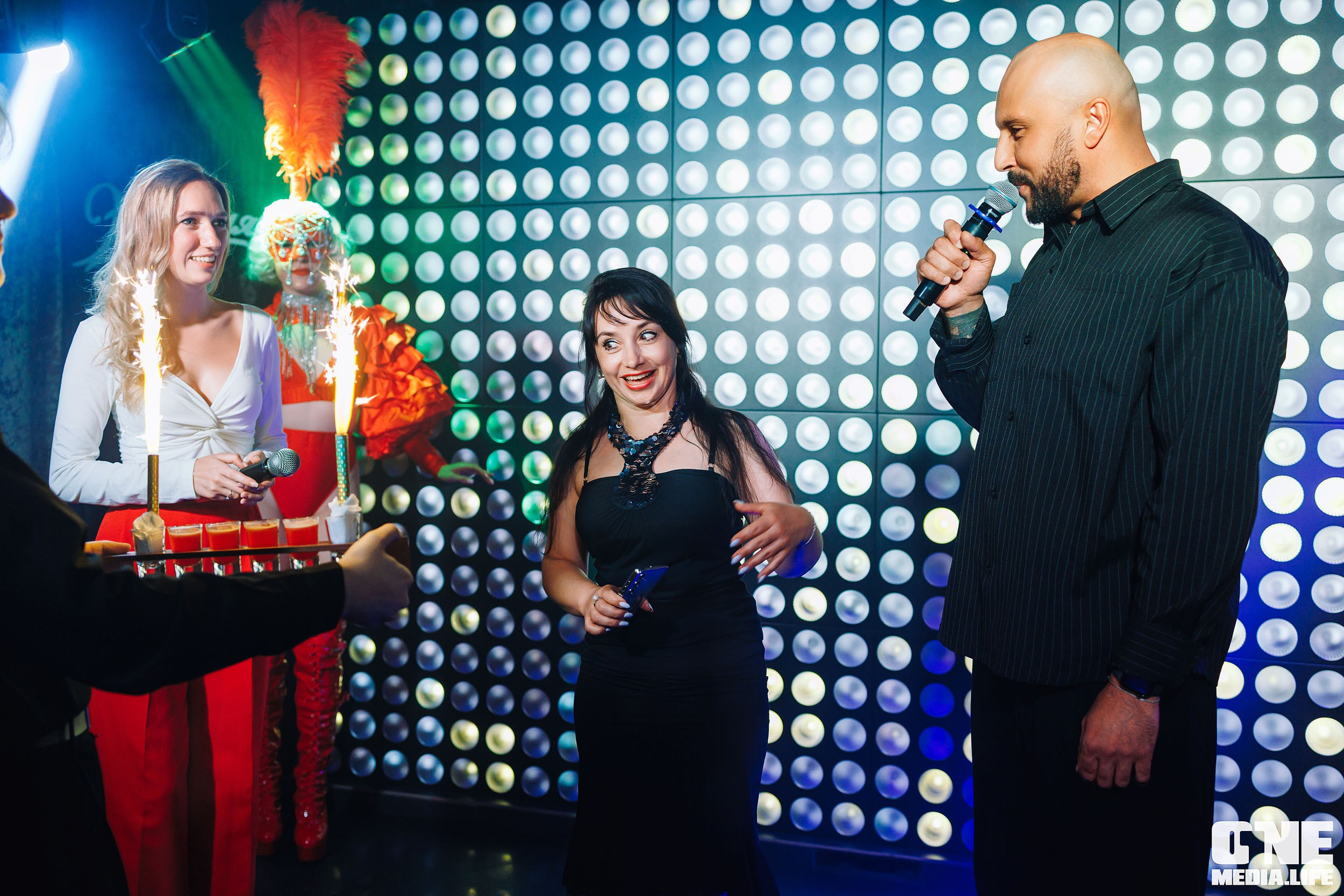 Фоторепортаж из караоке-клуба Эйфория. One Media Life: фоторепортажи, фотоотчеты с мероприятий и заведений