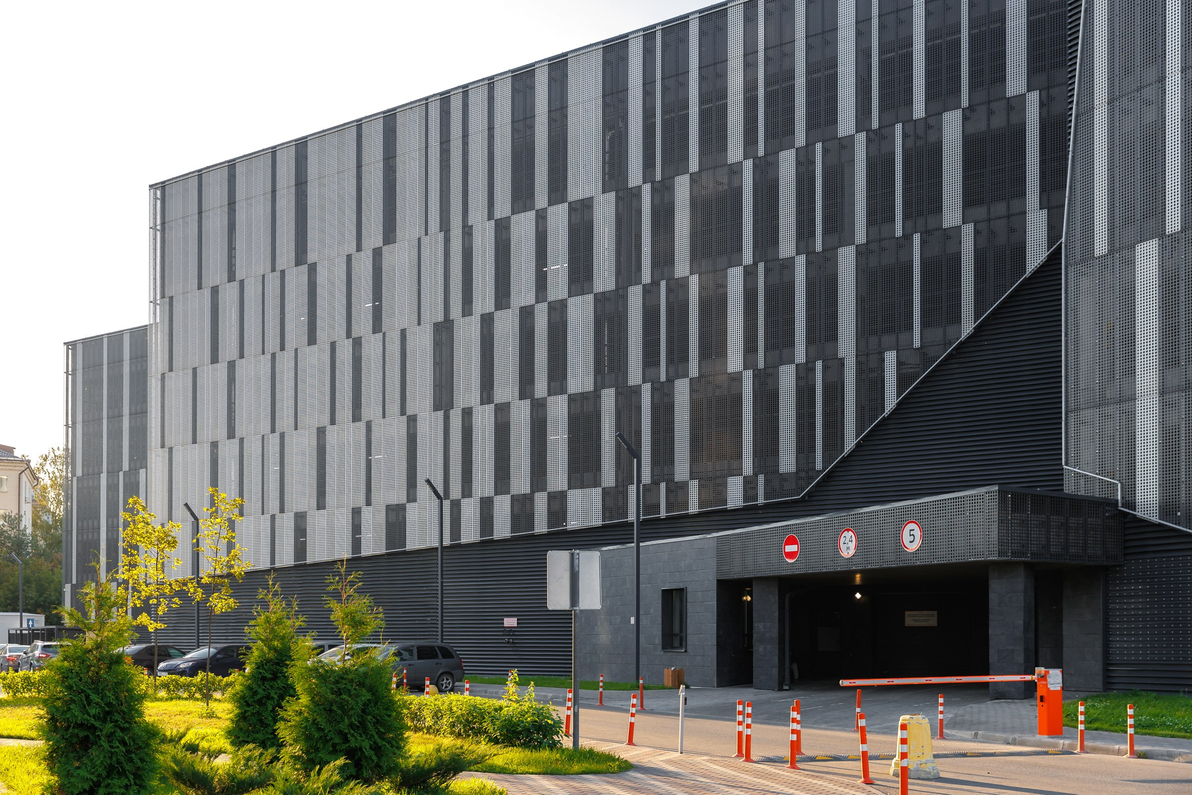 Парковка. Нонский Руслан, фотограф Казань. Архитектурная и интерьерная съемка, работаю по всей России