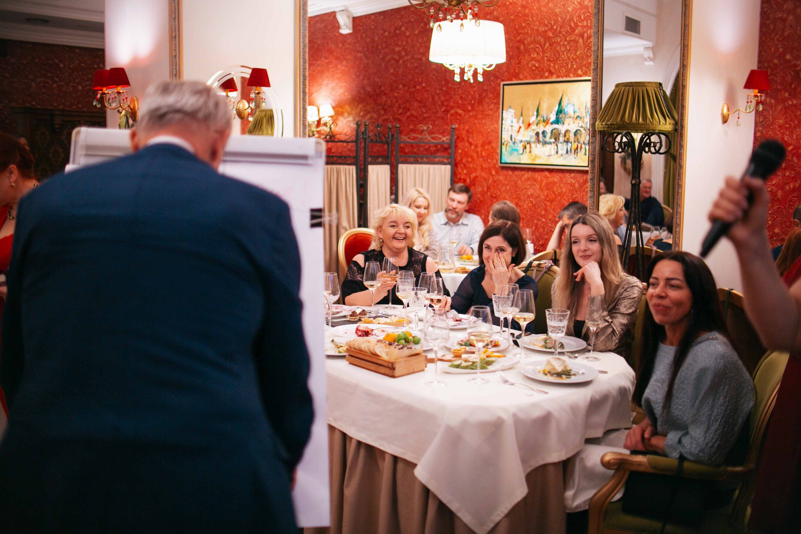 Вечер в «Дежавю». Ваш репортажный фотограф Артемий Антонов