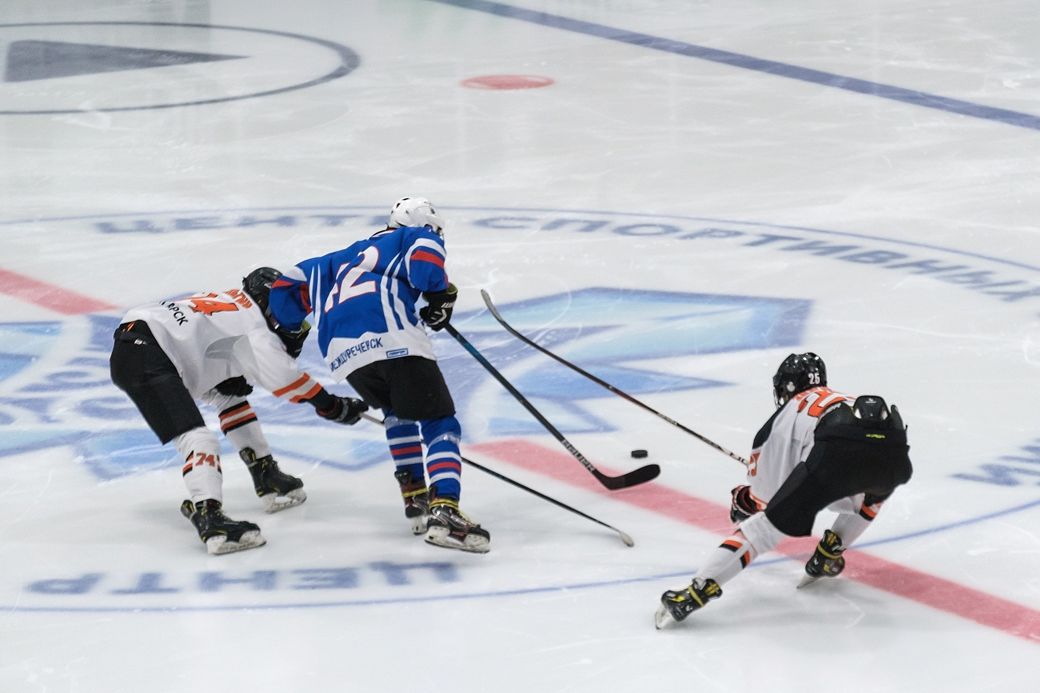 Хоккейный матч Вымпел-2011 (Междуреченск) vs Ермак (Ангарск) — фотограф в Междуреченске Никита Максимов
