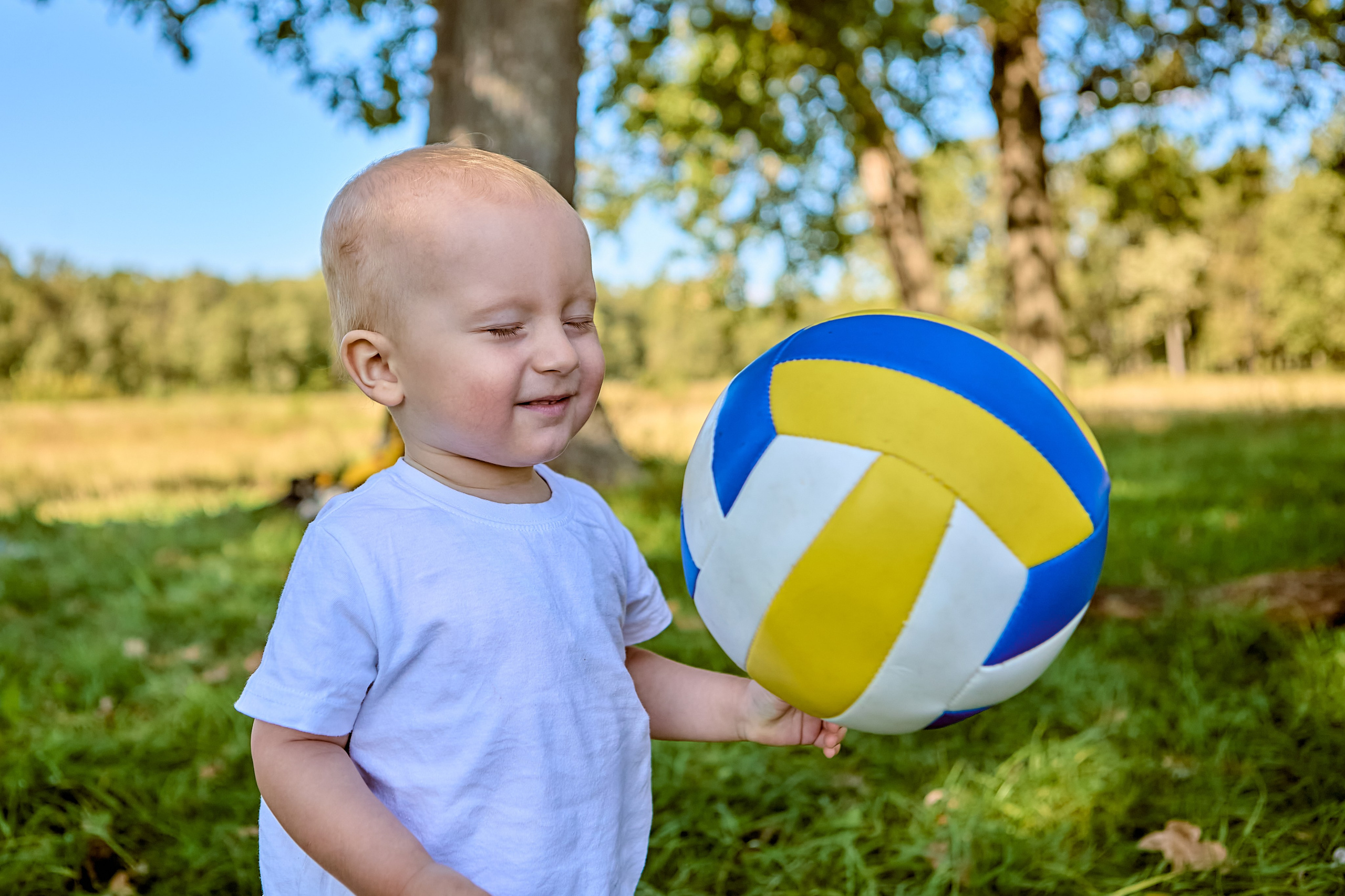 Малыш с мячиком. Творческая работ православного портретного фотографа Николая Голованова. г. Дзержинск