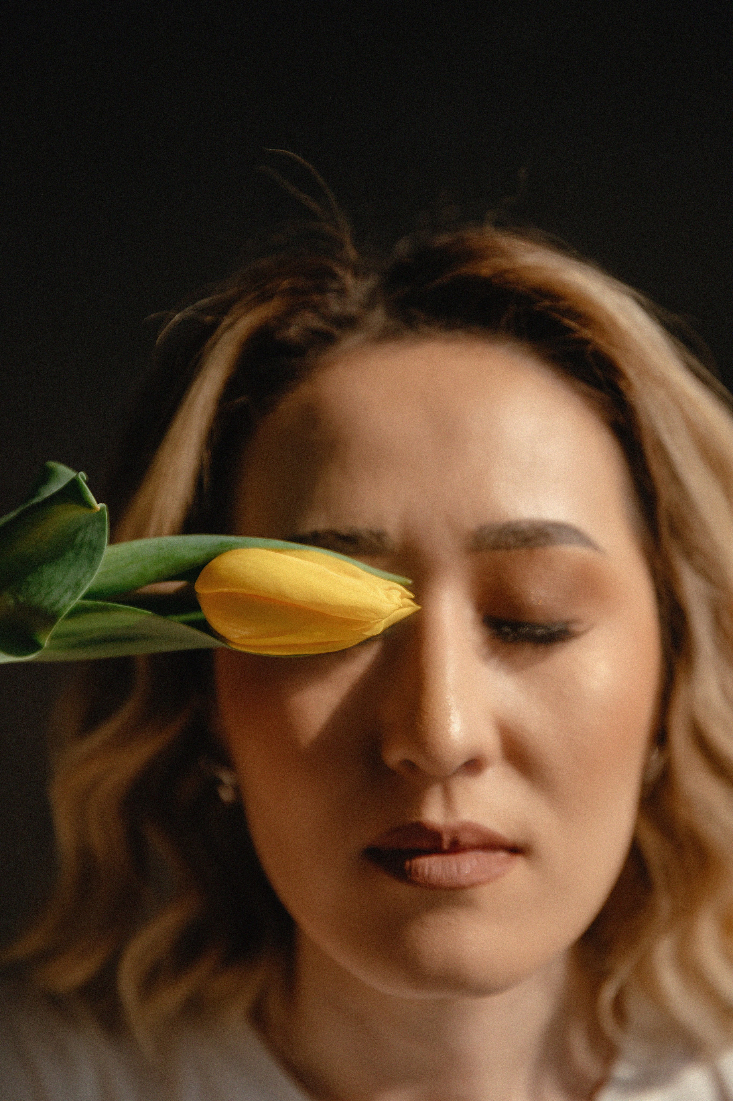 Фотосессия Нурбану в фотостудии LightHub. Свадебный, семейный и портретный фотограф в Алматы, Костанай