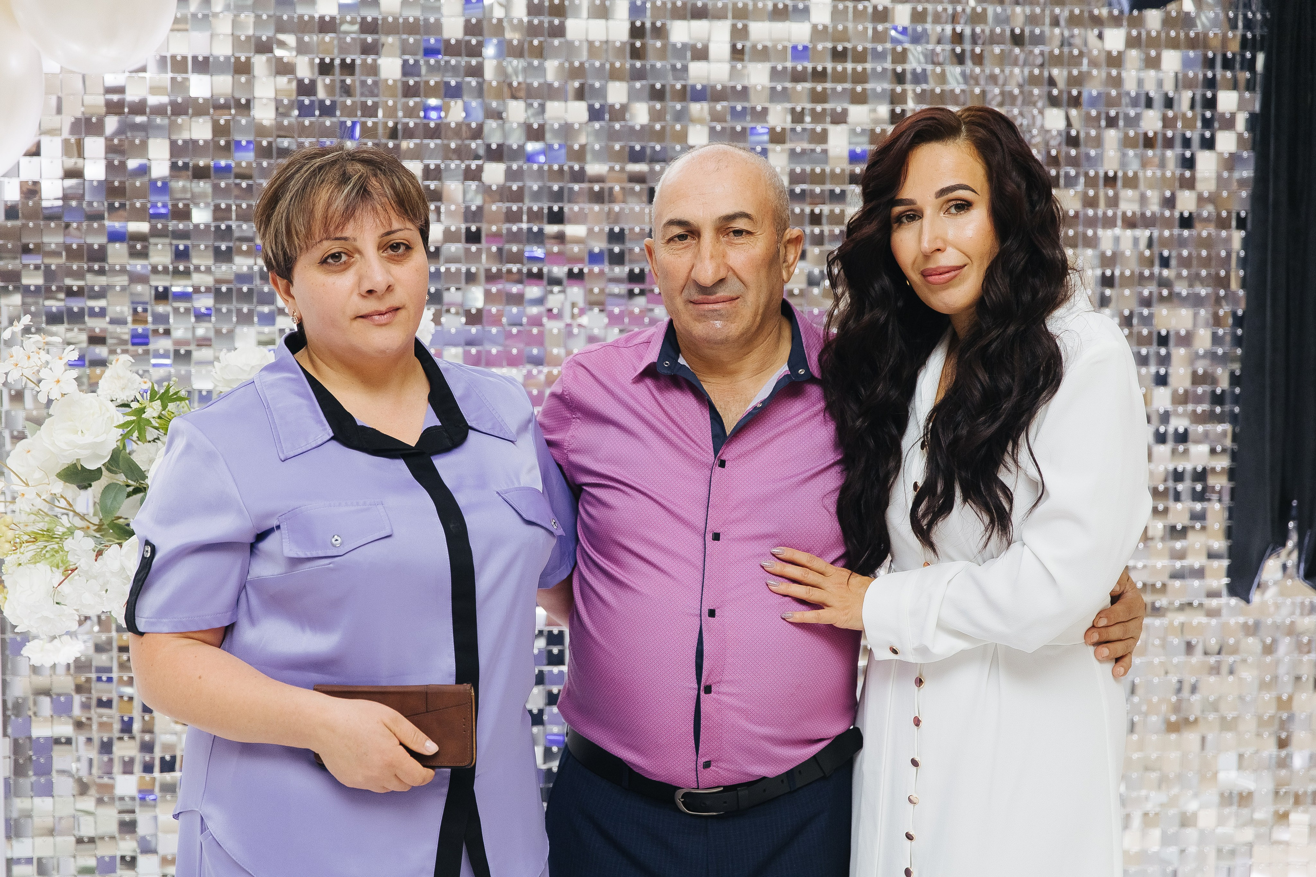 Ани и Назели. 35&5 День рождения, «Янтарь». Фотограф в Красноярске Надежда Воскресенская