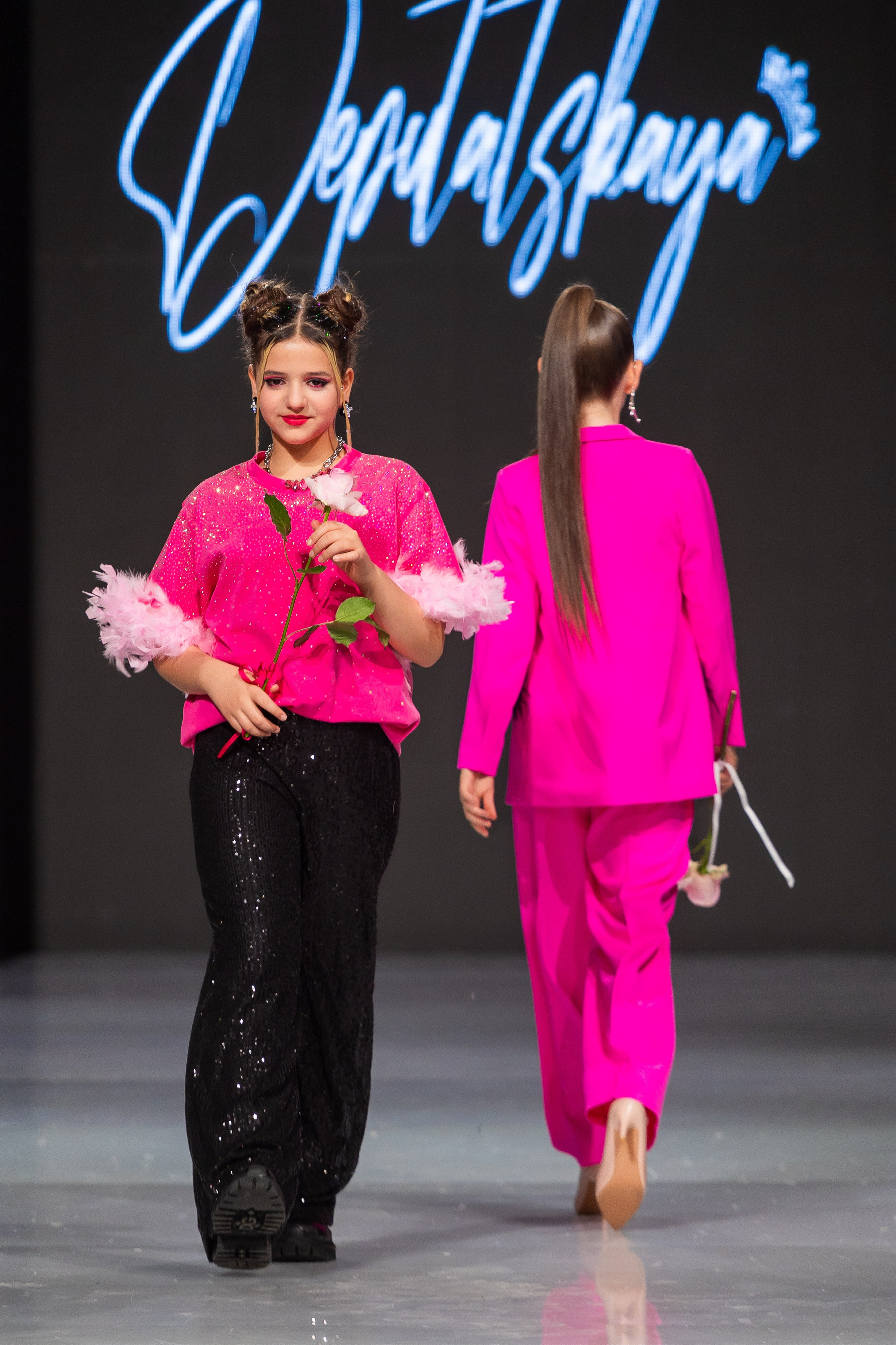 Estet Fashion Week. Photomantis